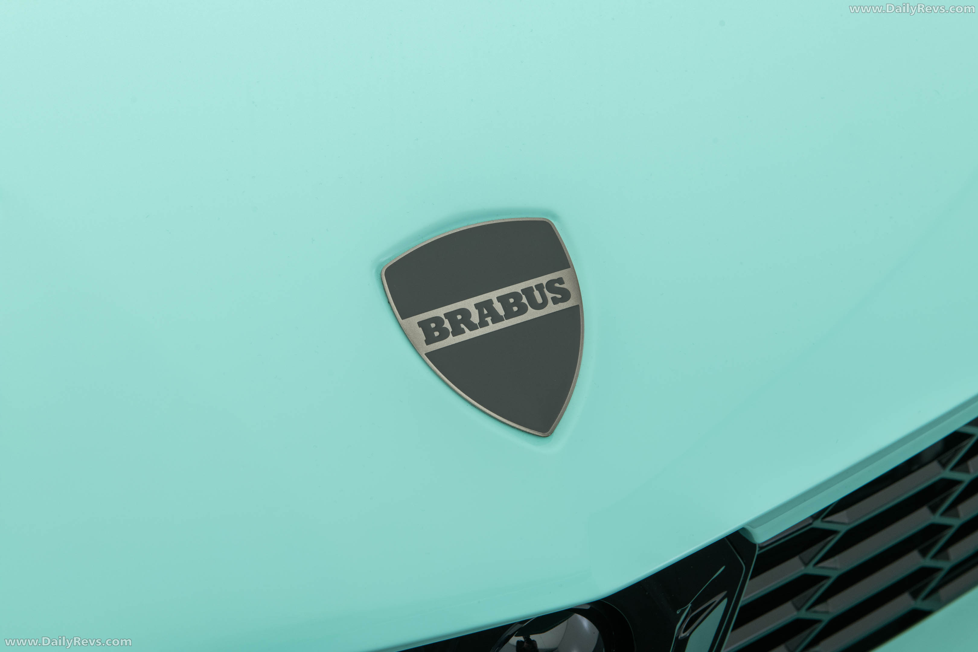 2026 Brabus 900 Mint Urus SE Exterior