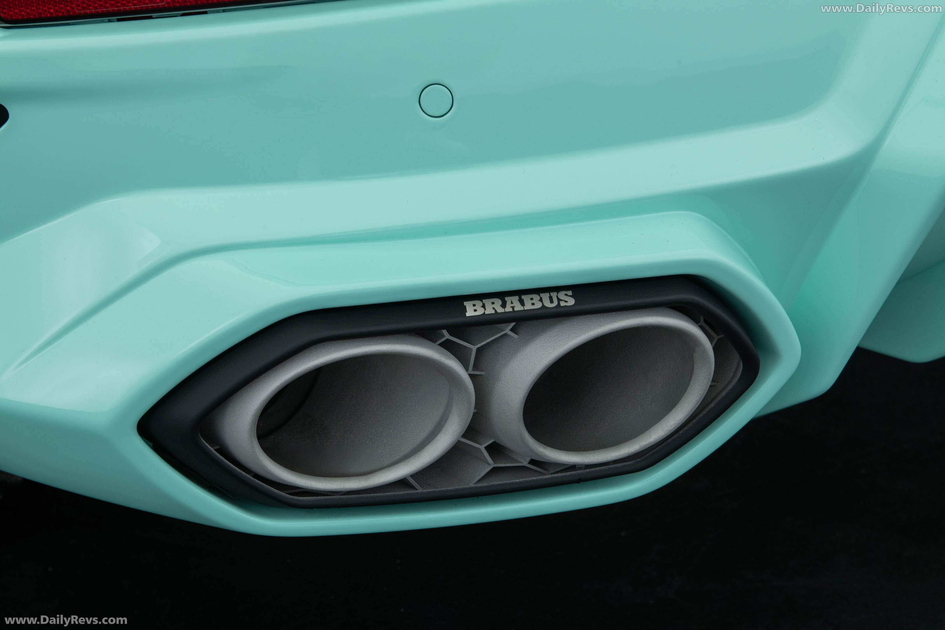2026 Brabus 900 Mint Urus SE Exterior