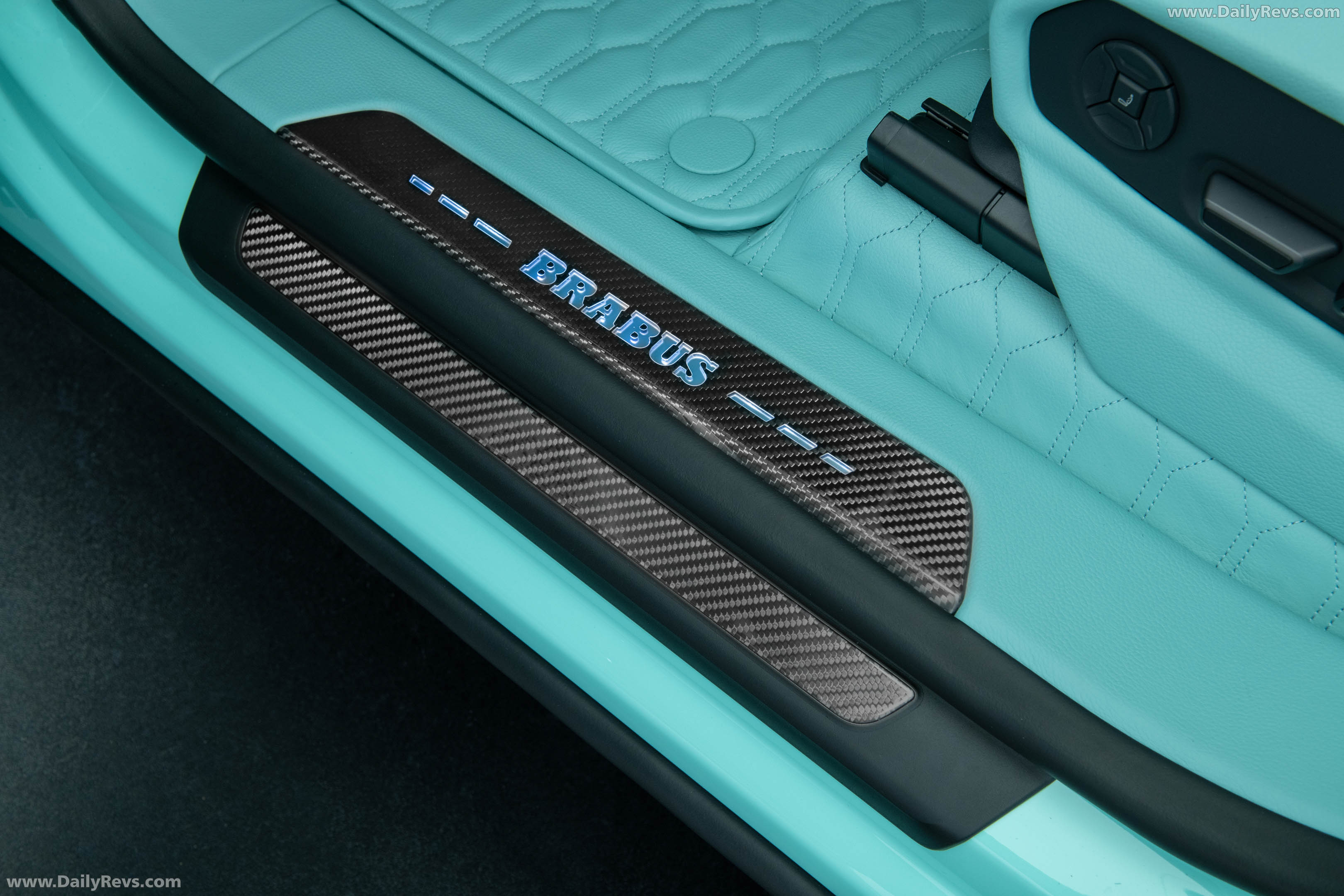 2026 Brabus 900 Mint Urus SE Interior