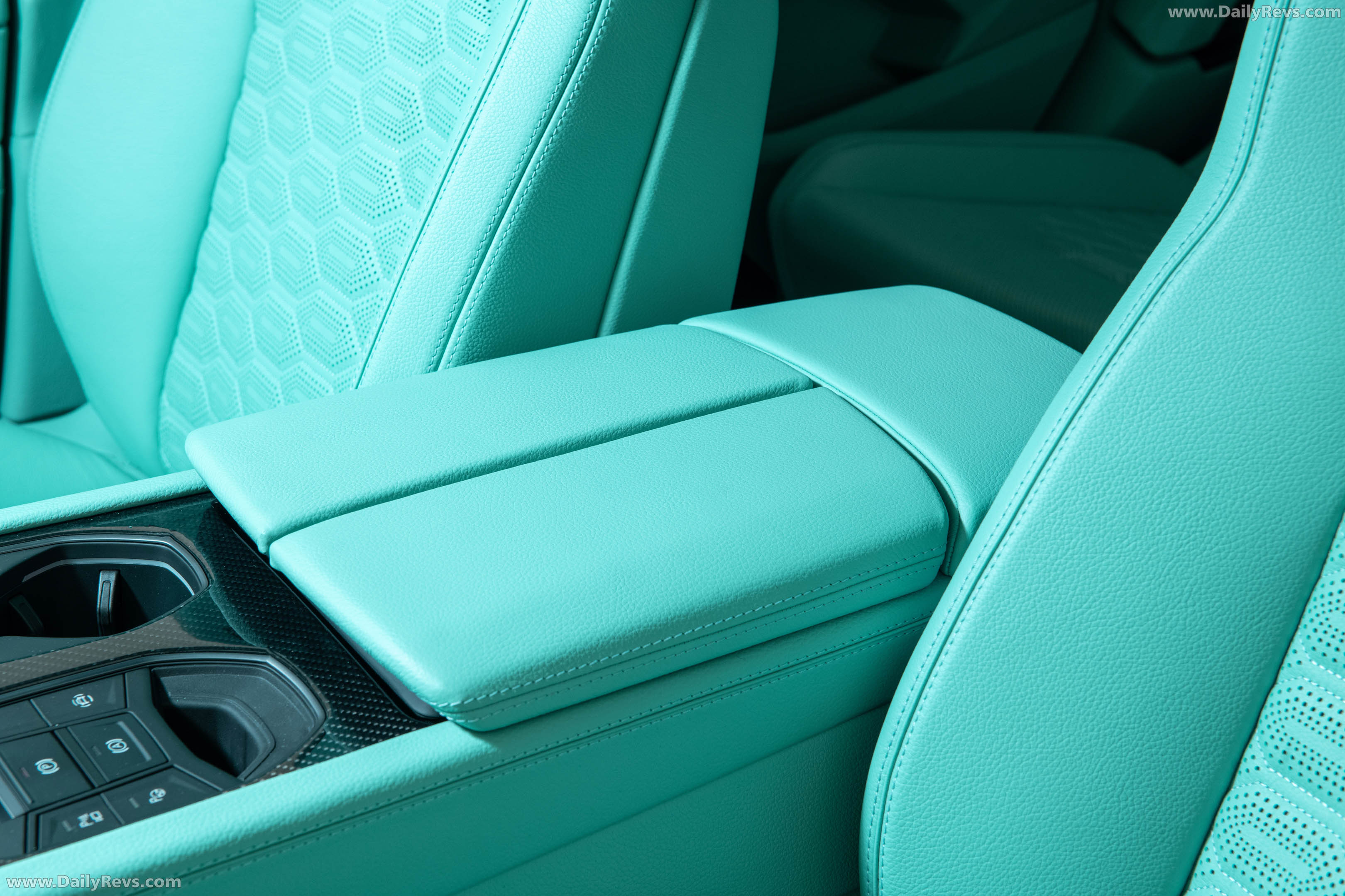 2026 Brabus 900 Mint Urus SE Interior