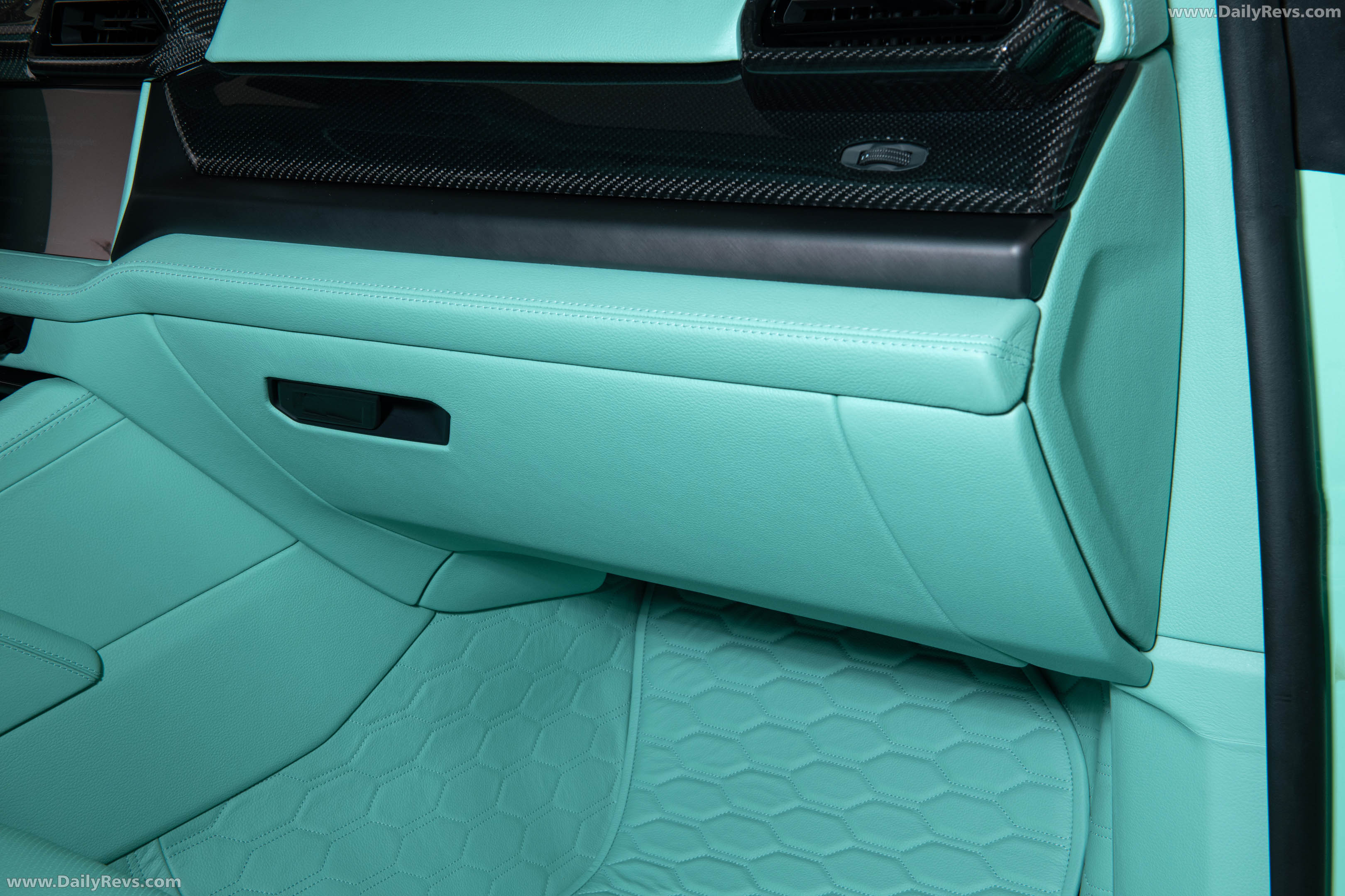 2026 Brabus 900 Mint Urus SE Interior