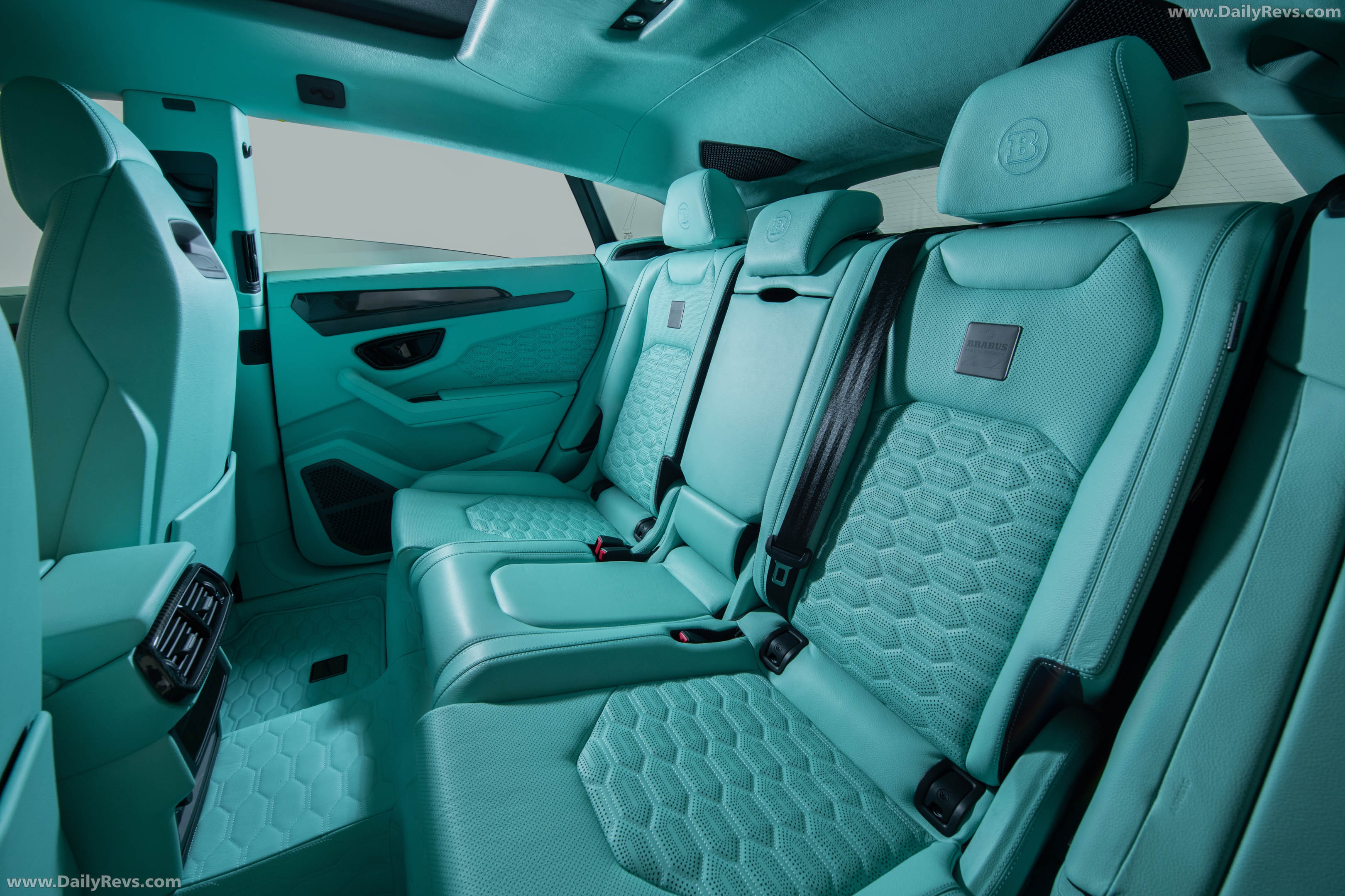 2026 Brabus 900 Mint Urus SE Interior