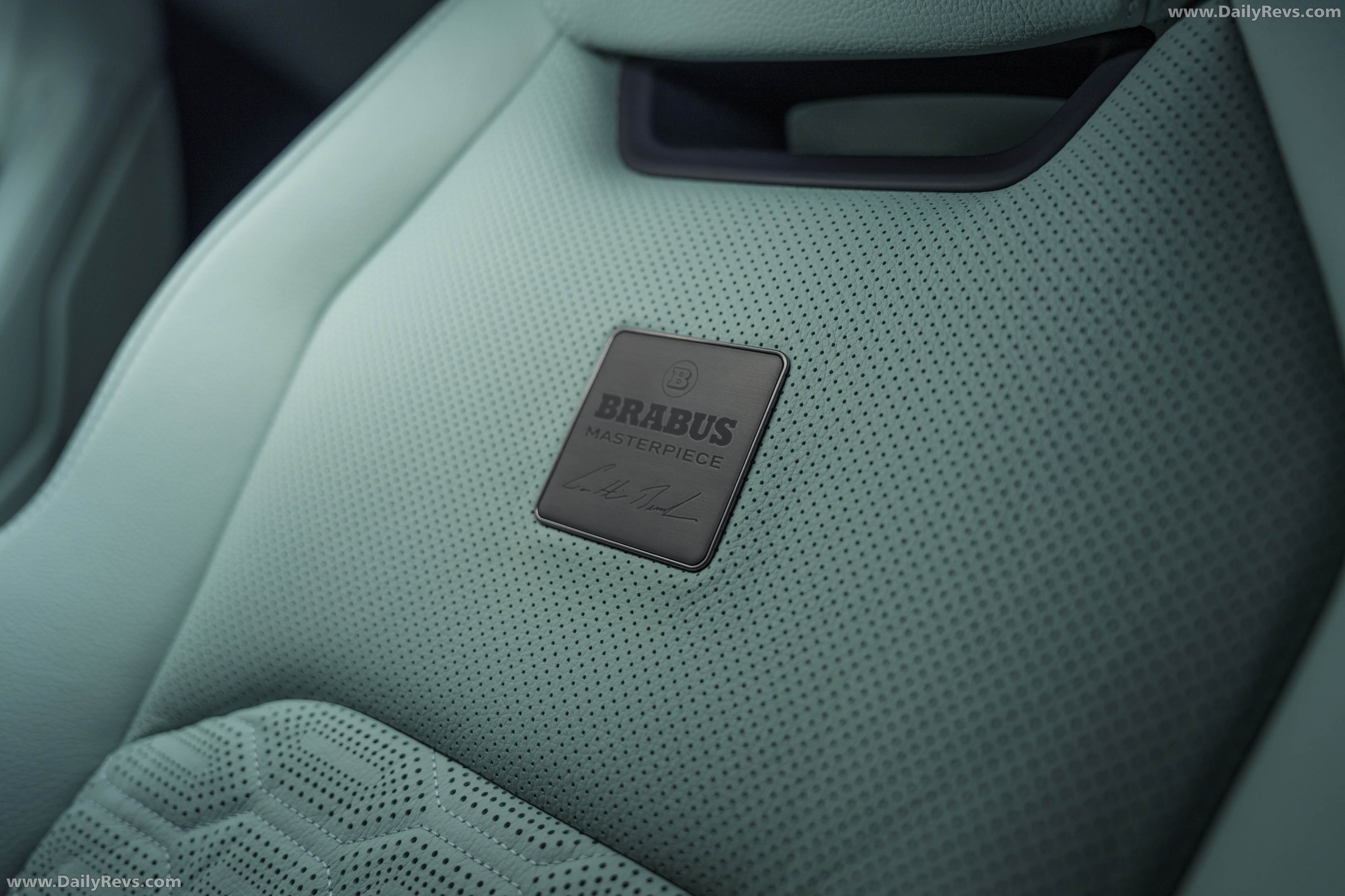 2026 Brabus 900 Mint Urus SE Interior