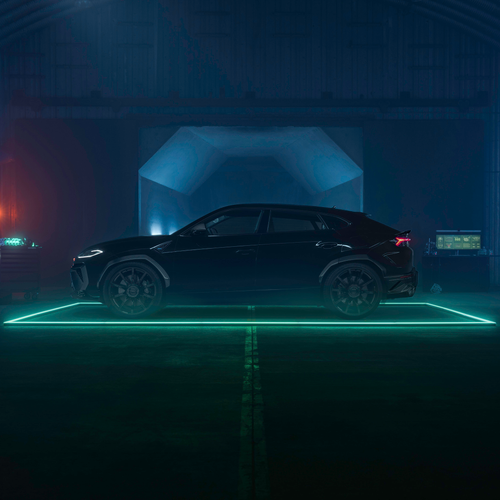 2026 Brabus 900 Superblack Urus SE Side View