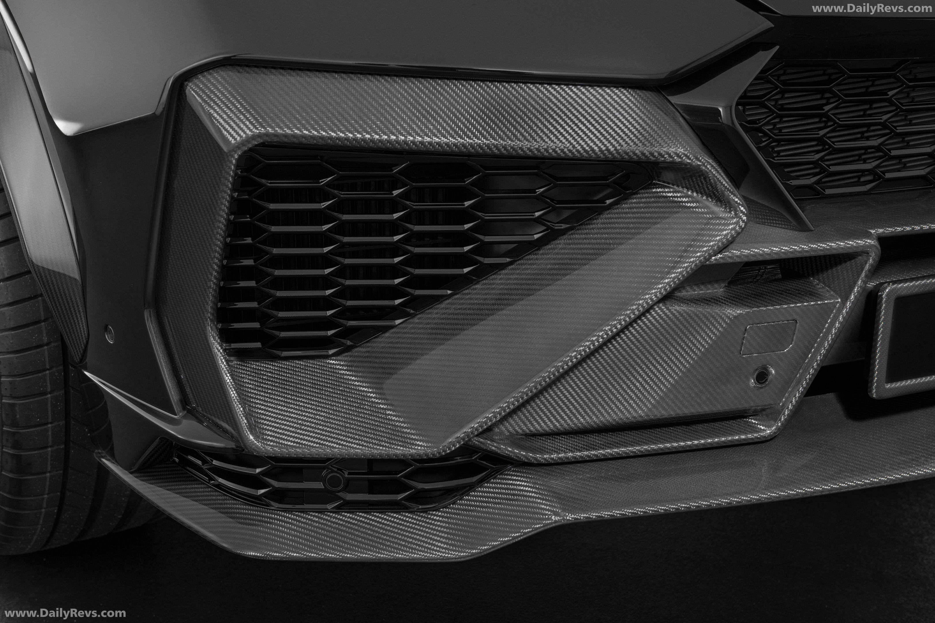 2026 Brabus 900 Superblack Urus SE Exterior