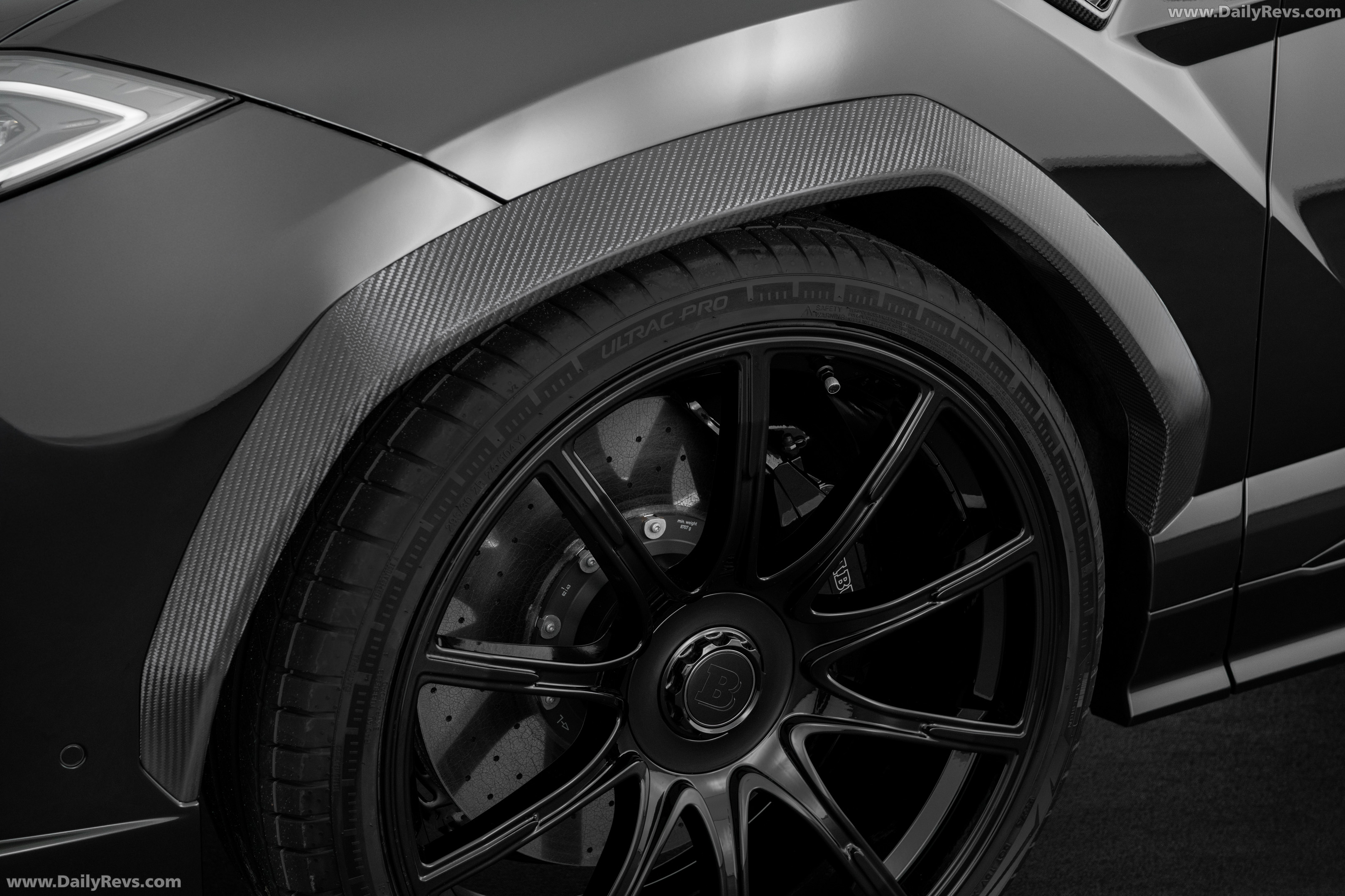 2026 Brabus 900 Superblack Urus SE Exterior