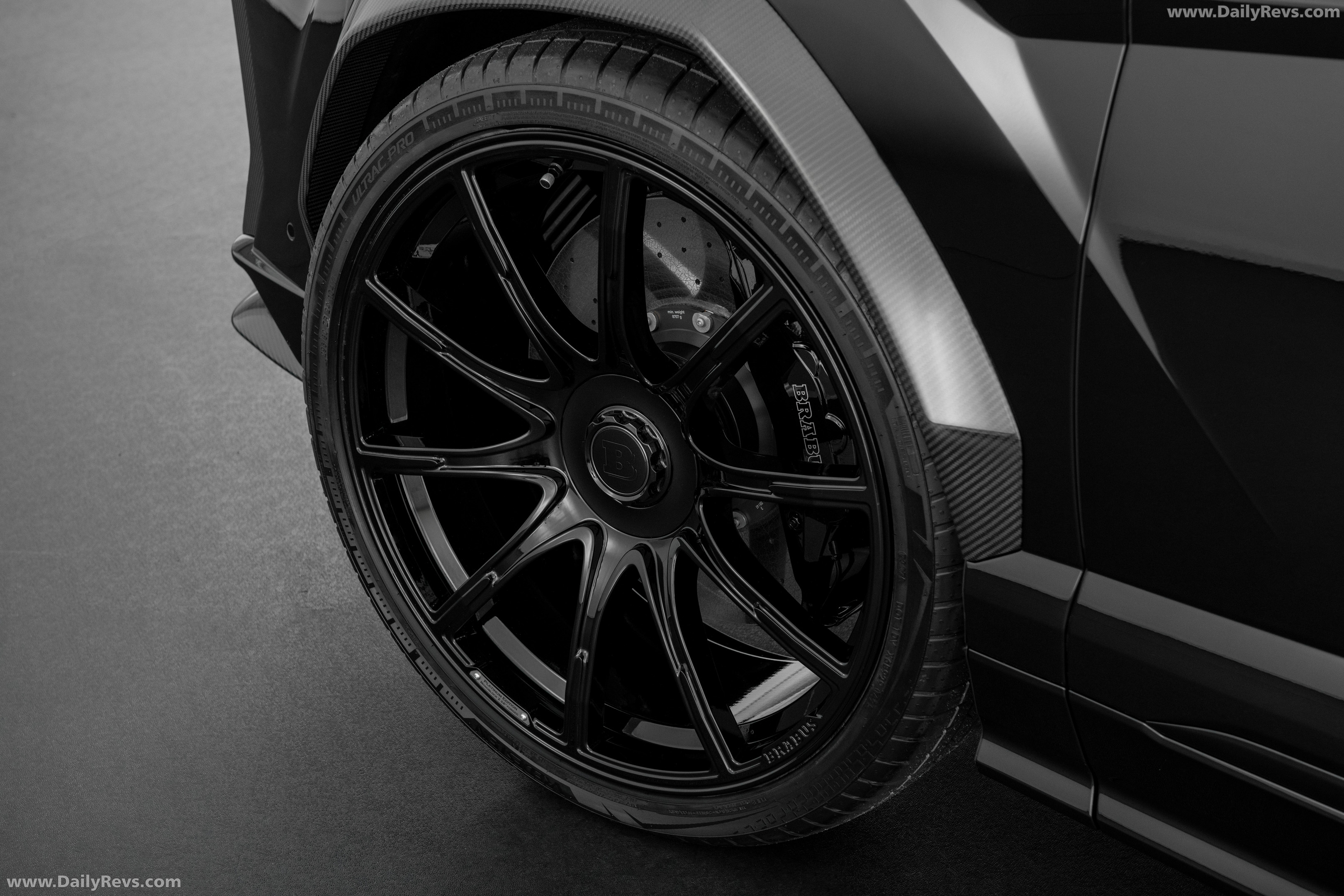 2026 Brabus 900 Superblack Urus SE Exterior