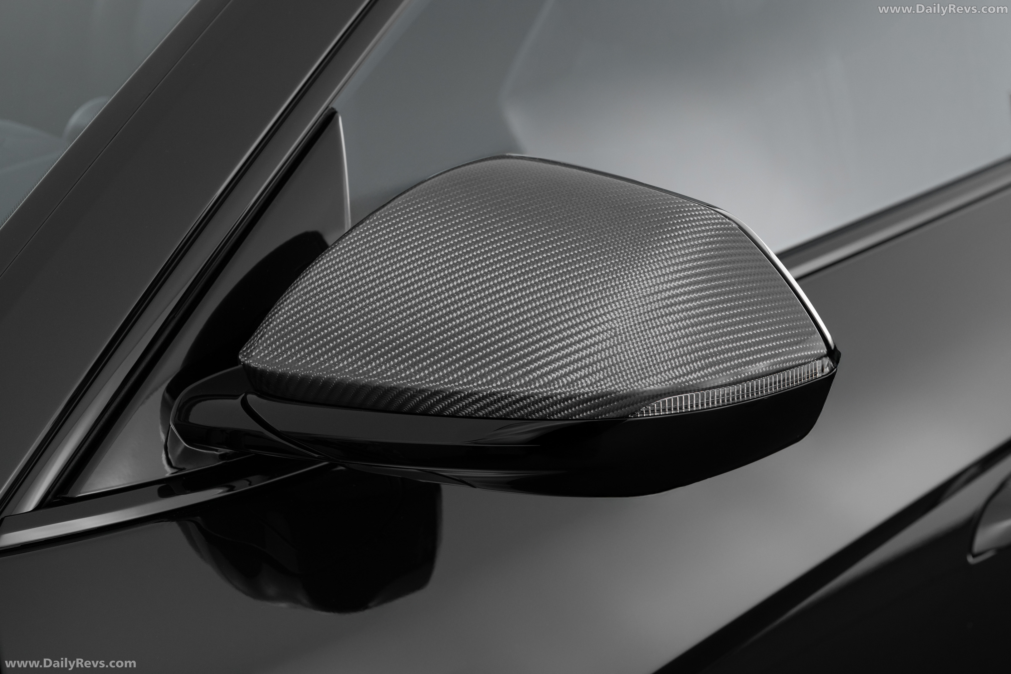 2026 Brabus 900 Superblack Urus SE Exterior