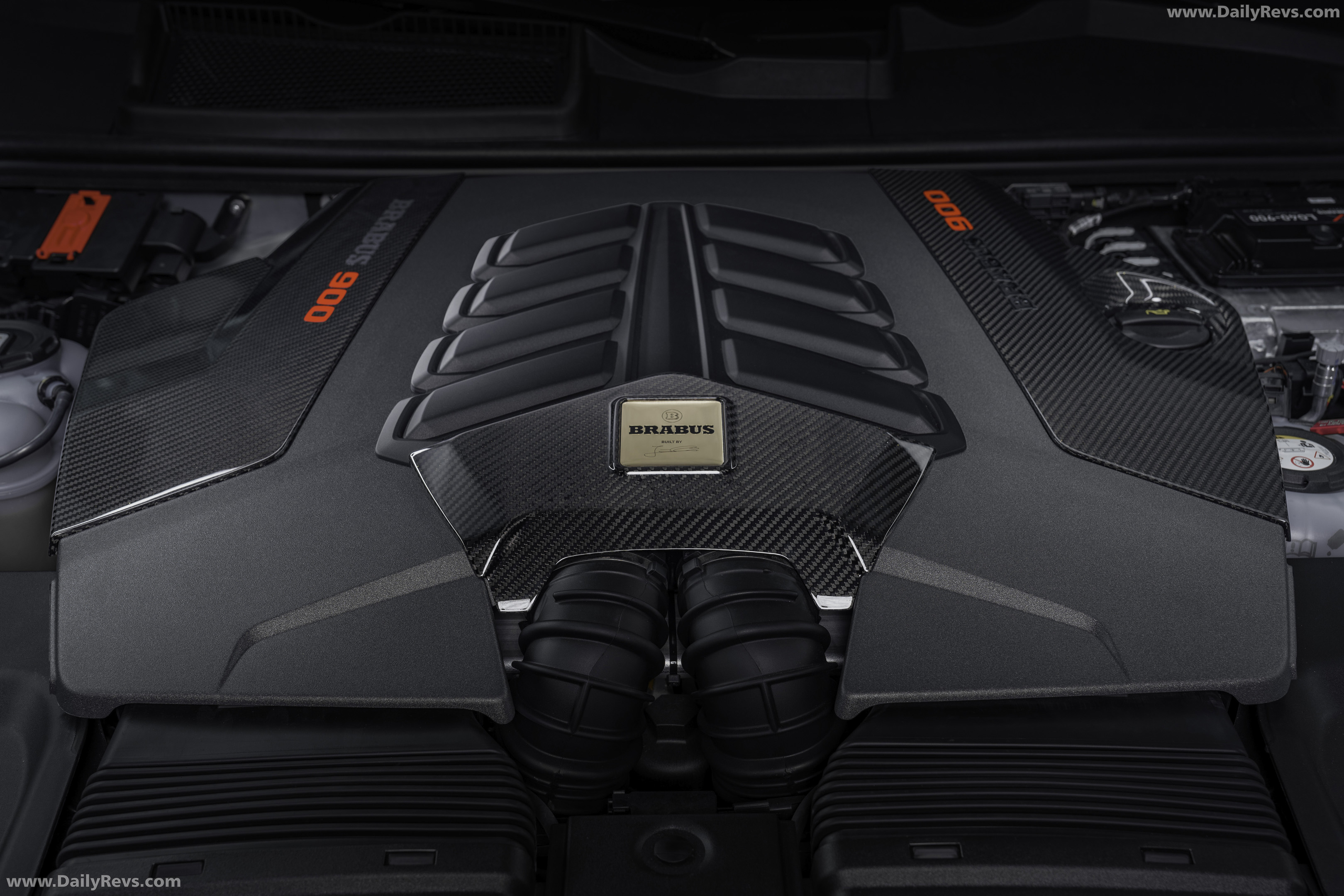 2026 Brabus 900 Superblack Urus SE Engine