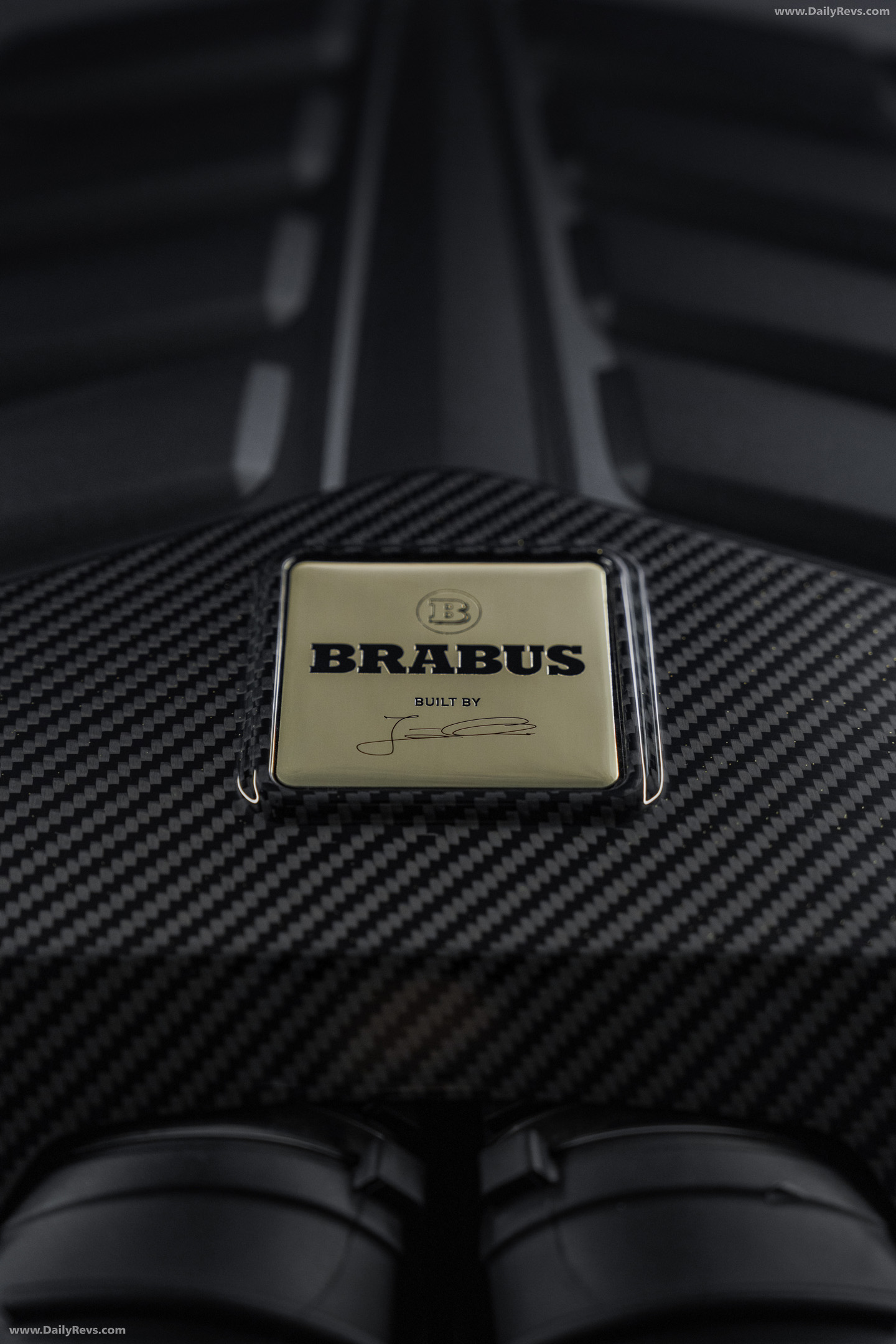 2026 Brabus 900 Superblack Urus SE Engine