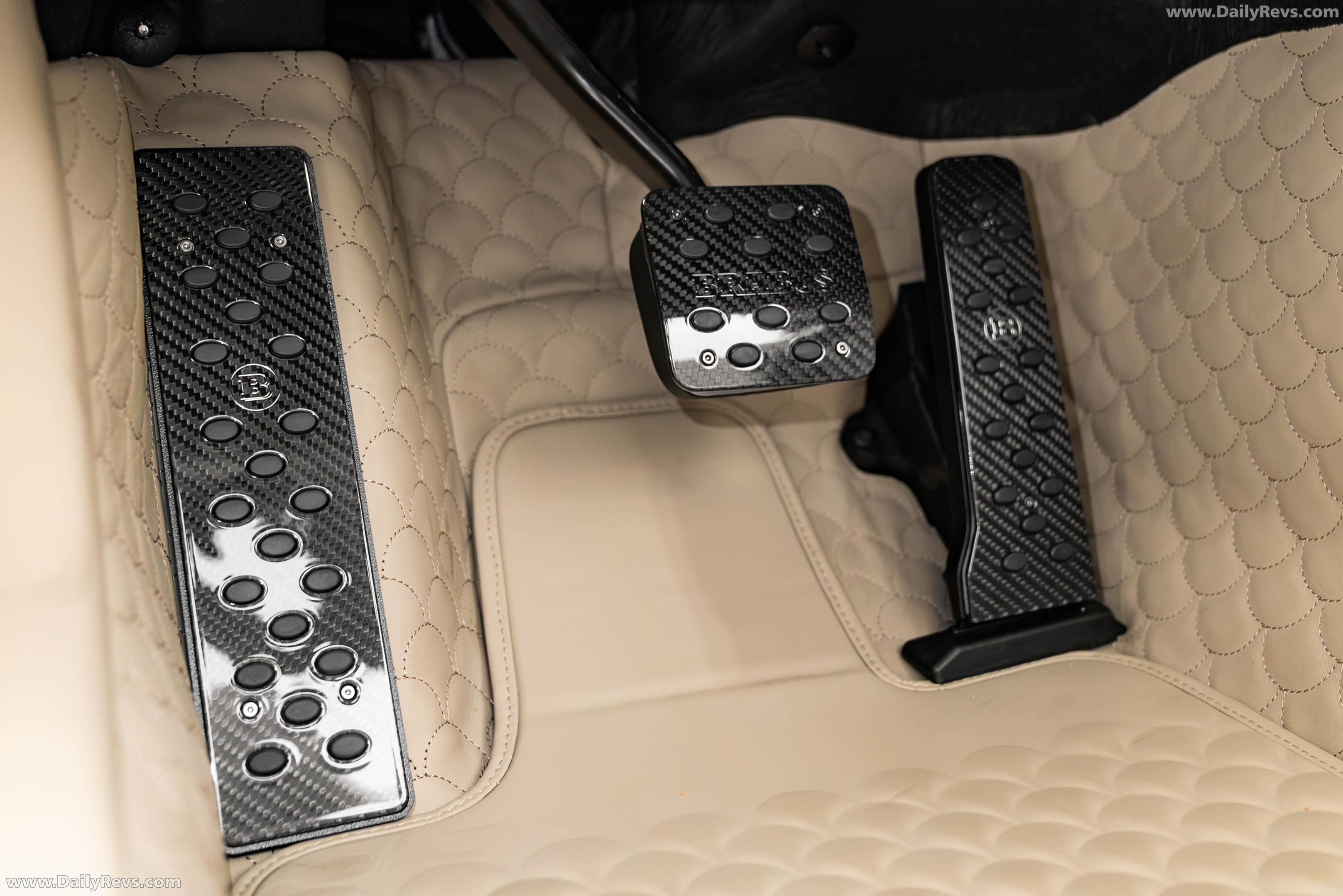 2027 Brabus Bodo Cabriolet Silk Stone Interior
