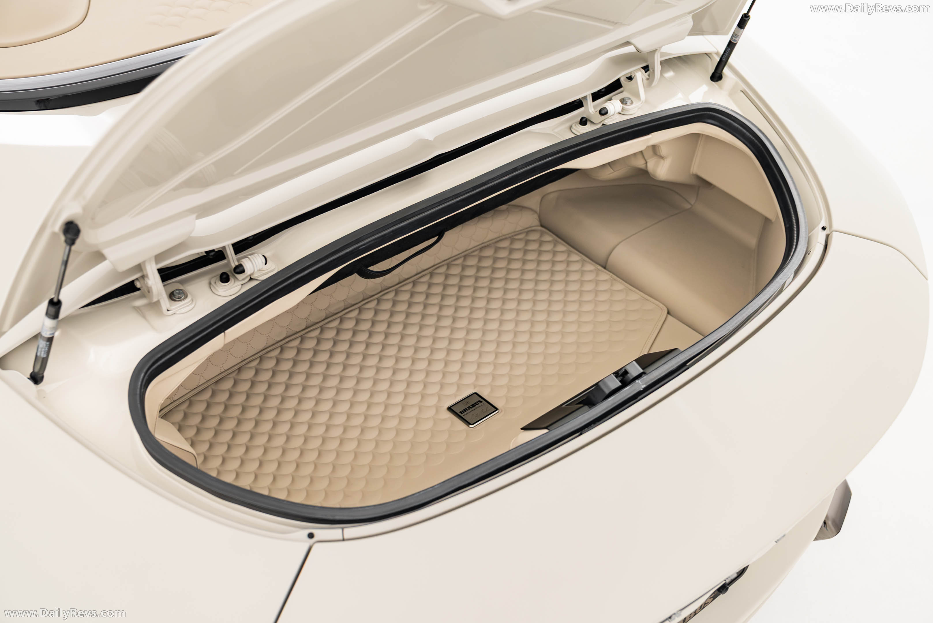 2027 Brabus Bodo Cabriolet Silk Stone Interior