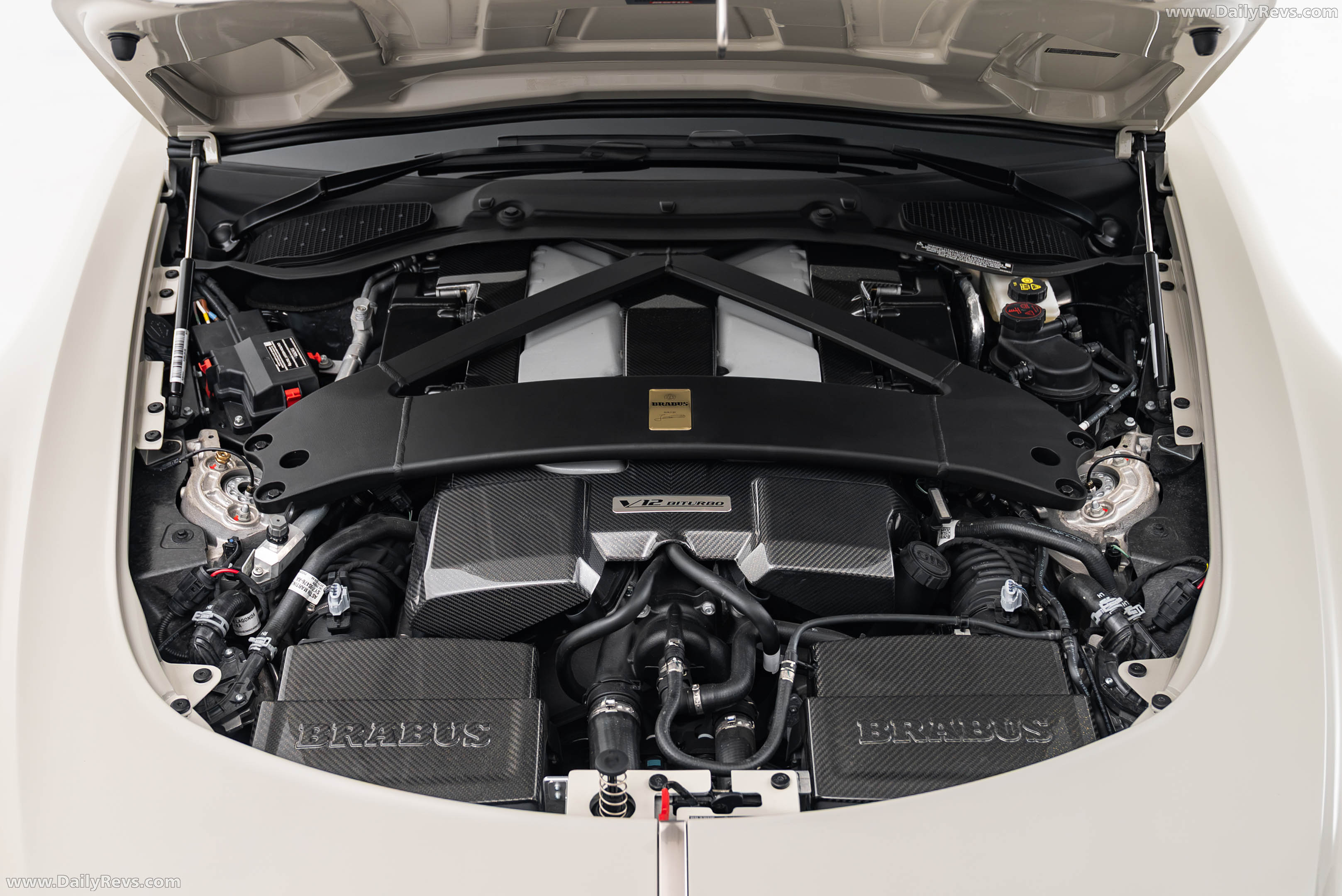 2027 Brabus Bodo Cabriolet Silk Stone Engine