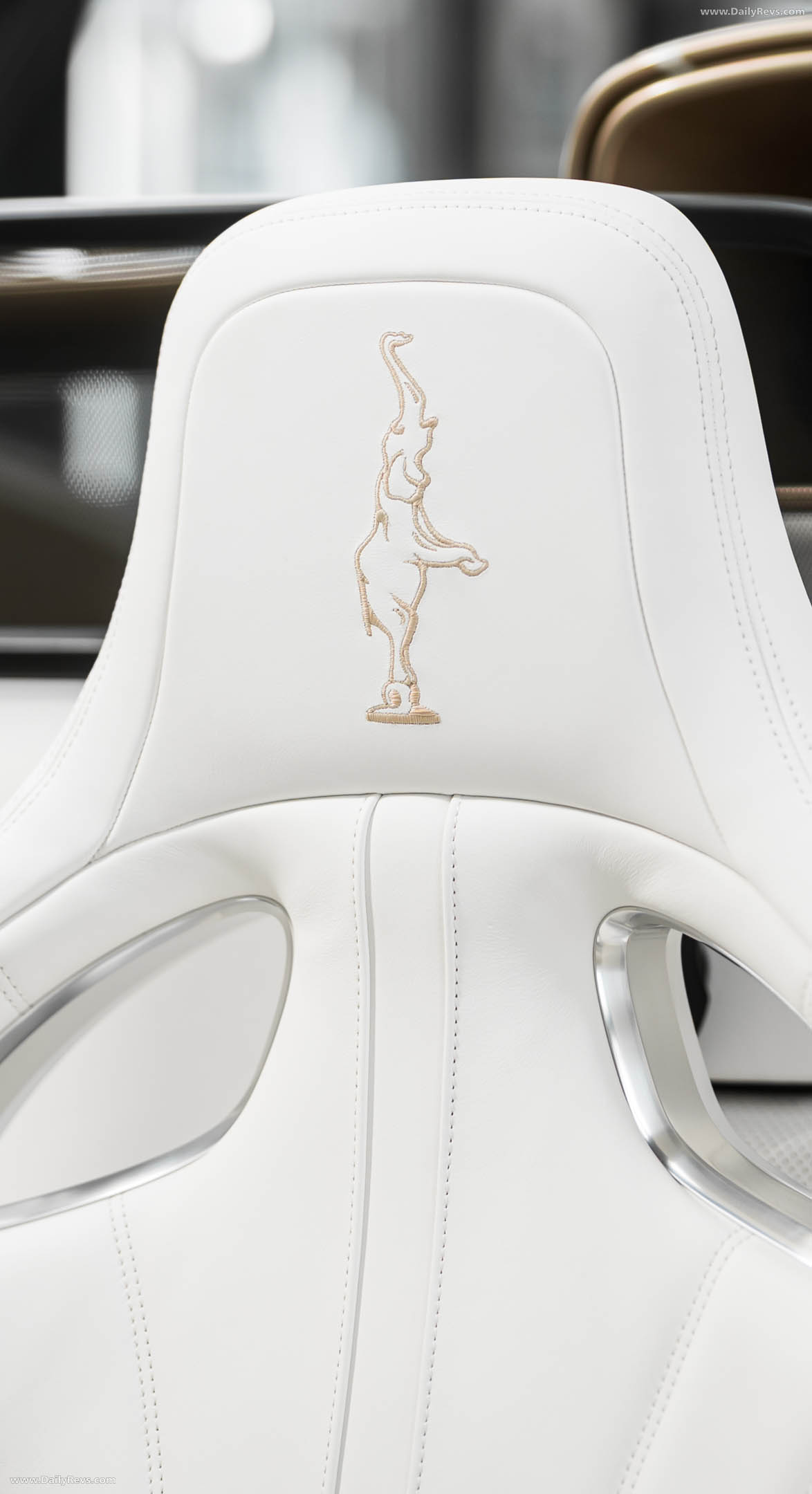 2026 Bugatti W16 Mistral La Perle Rare Interior