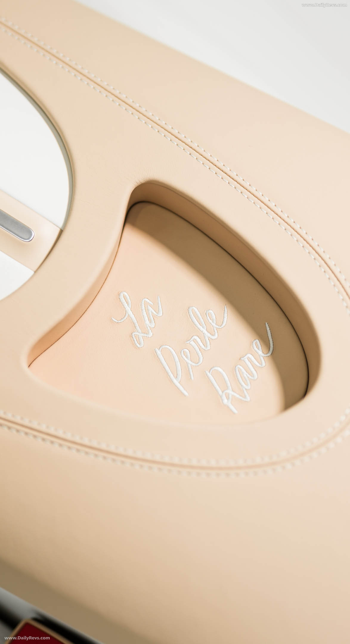 2026 Bugatti W16 Mistral La Perle Rare Interior
