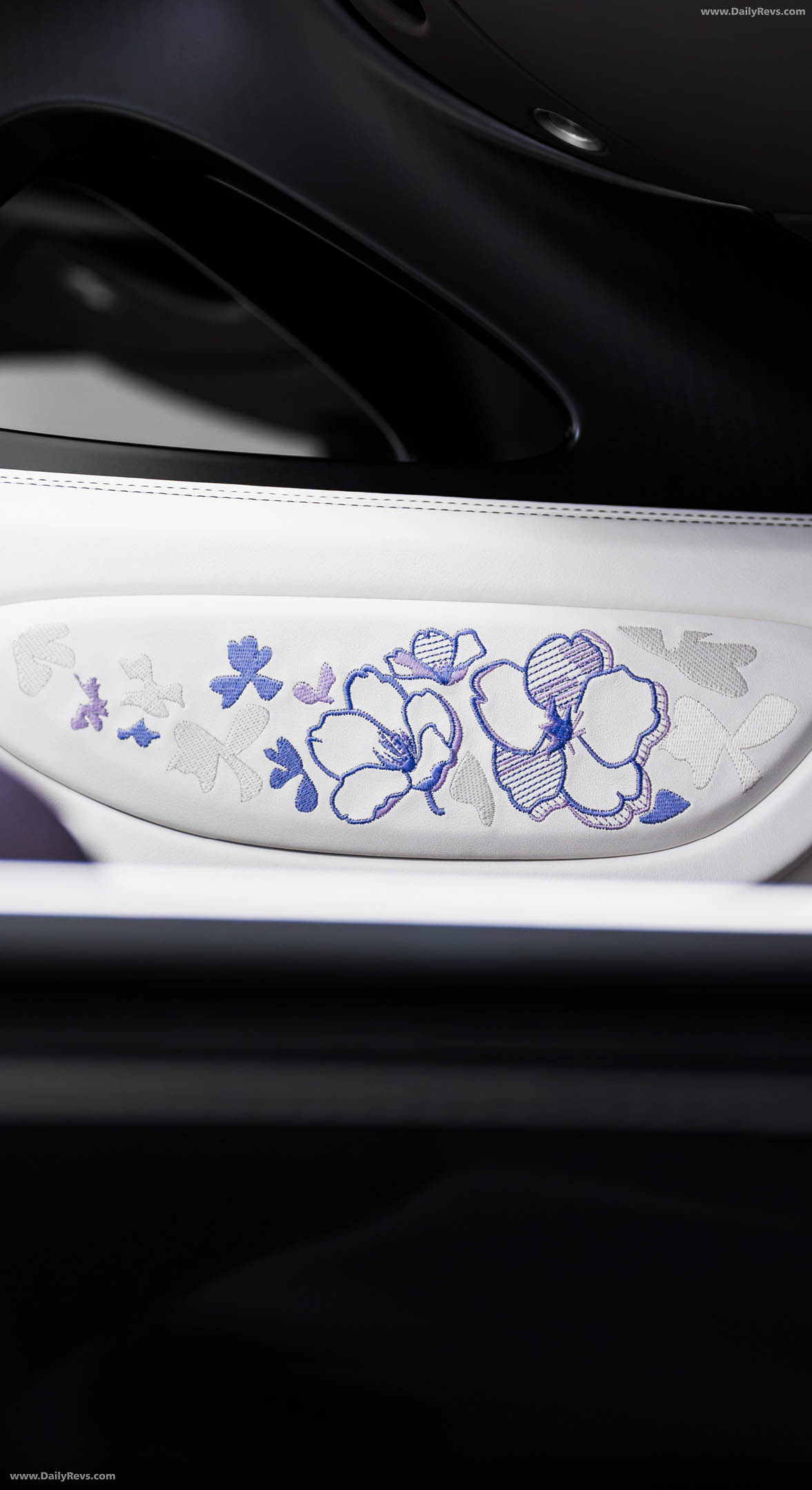 2026 Bugatti W16 Mistral Caroline Interior