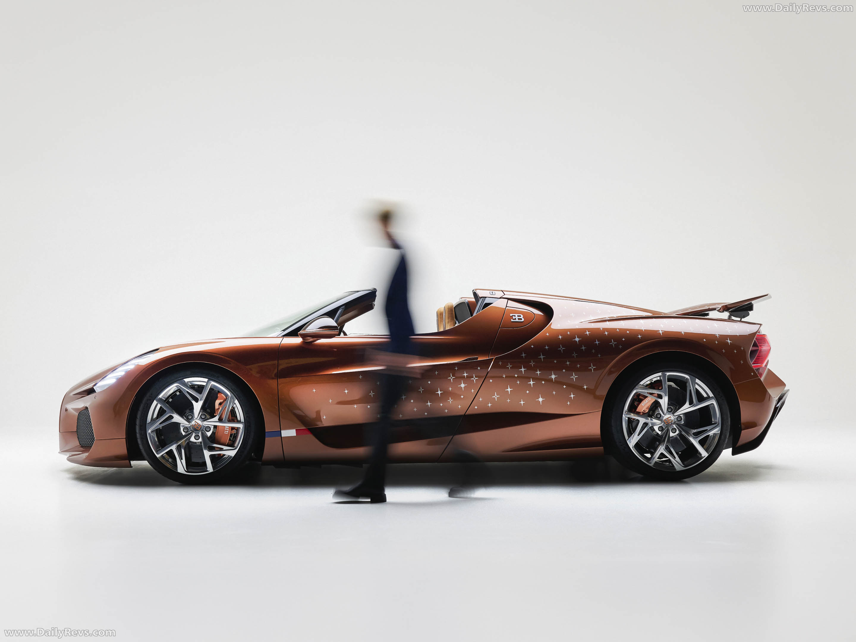 2026 Bugatti W16 Mistral Le Retour du Jeune Prince Side View