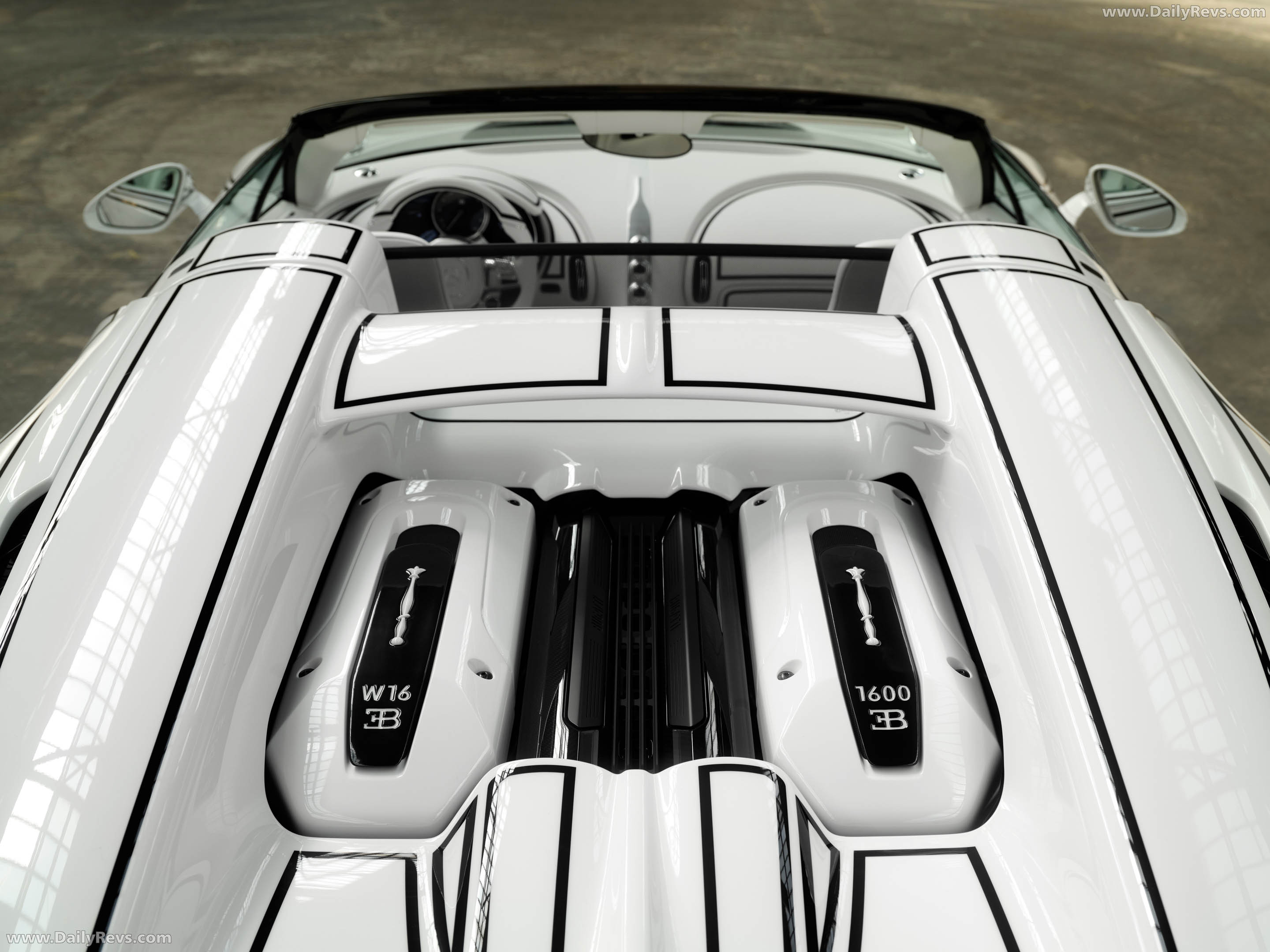 2026 Bugatti W16 Mistral Blanc Eternel Exterior