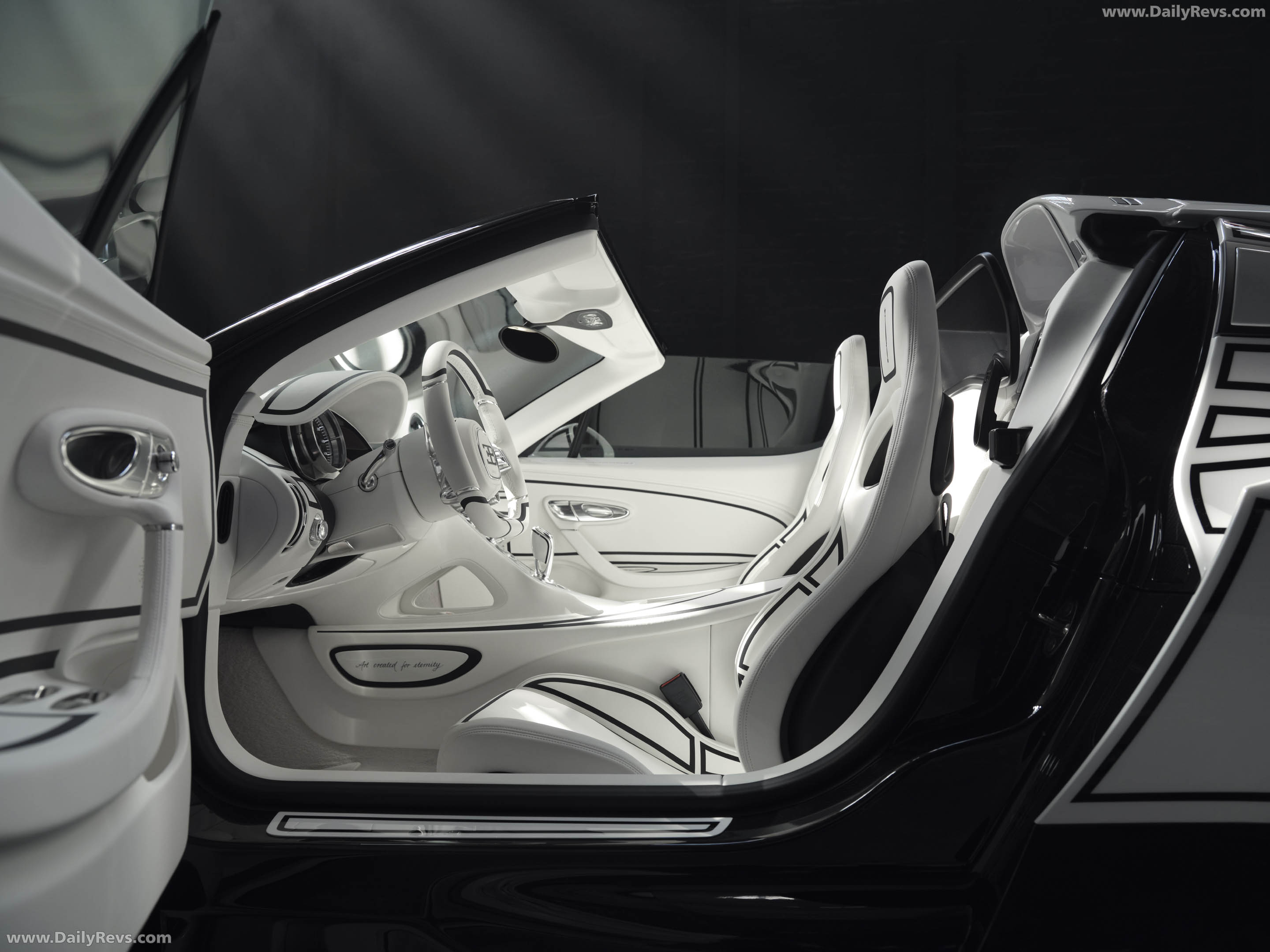 2026 Bugatti W16 Mistral Blanc Eternel Interior
