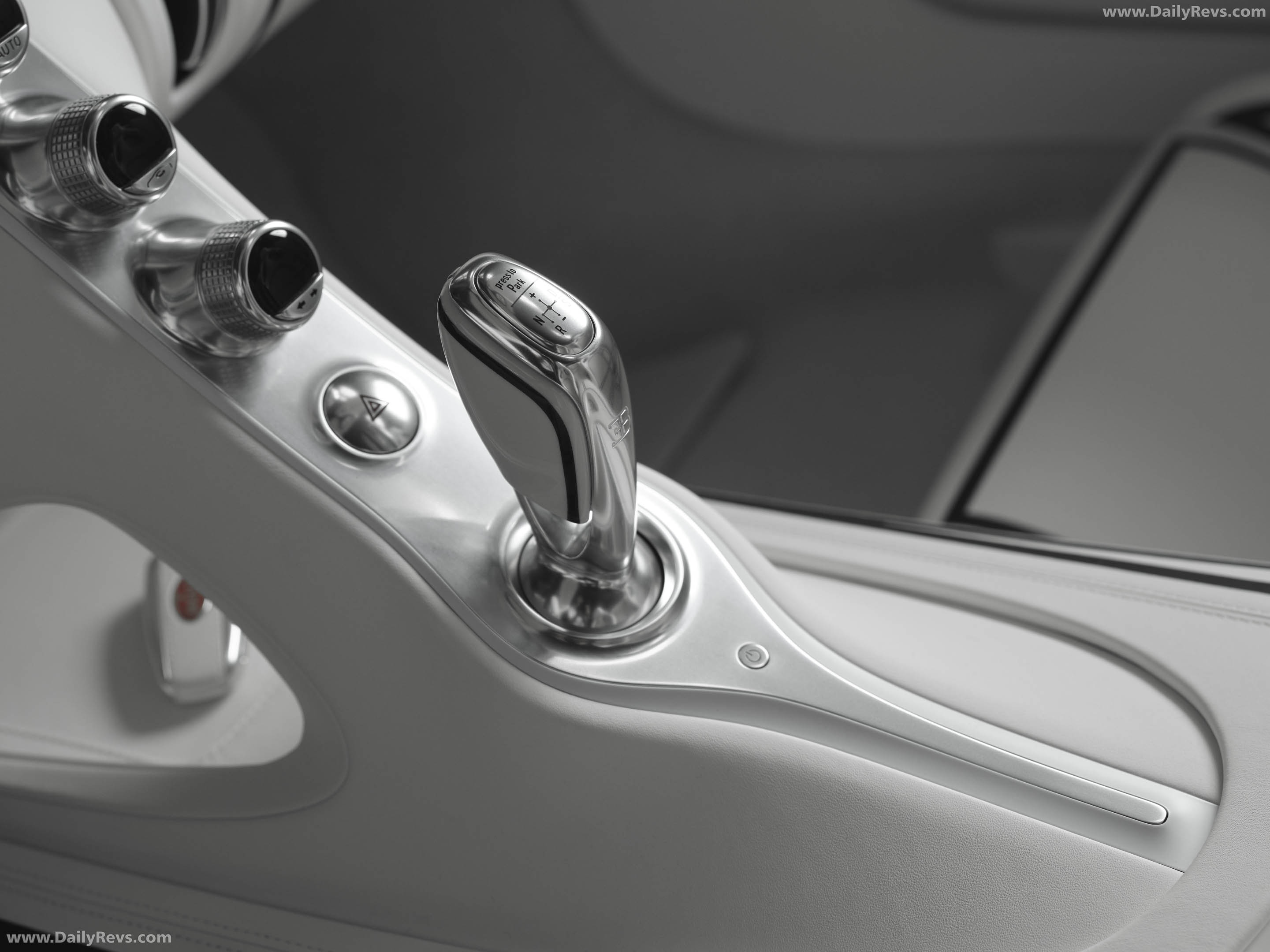 2026 Bugatti W16 Mistral Blanc Eternel Interior