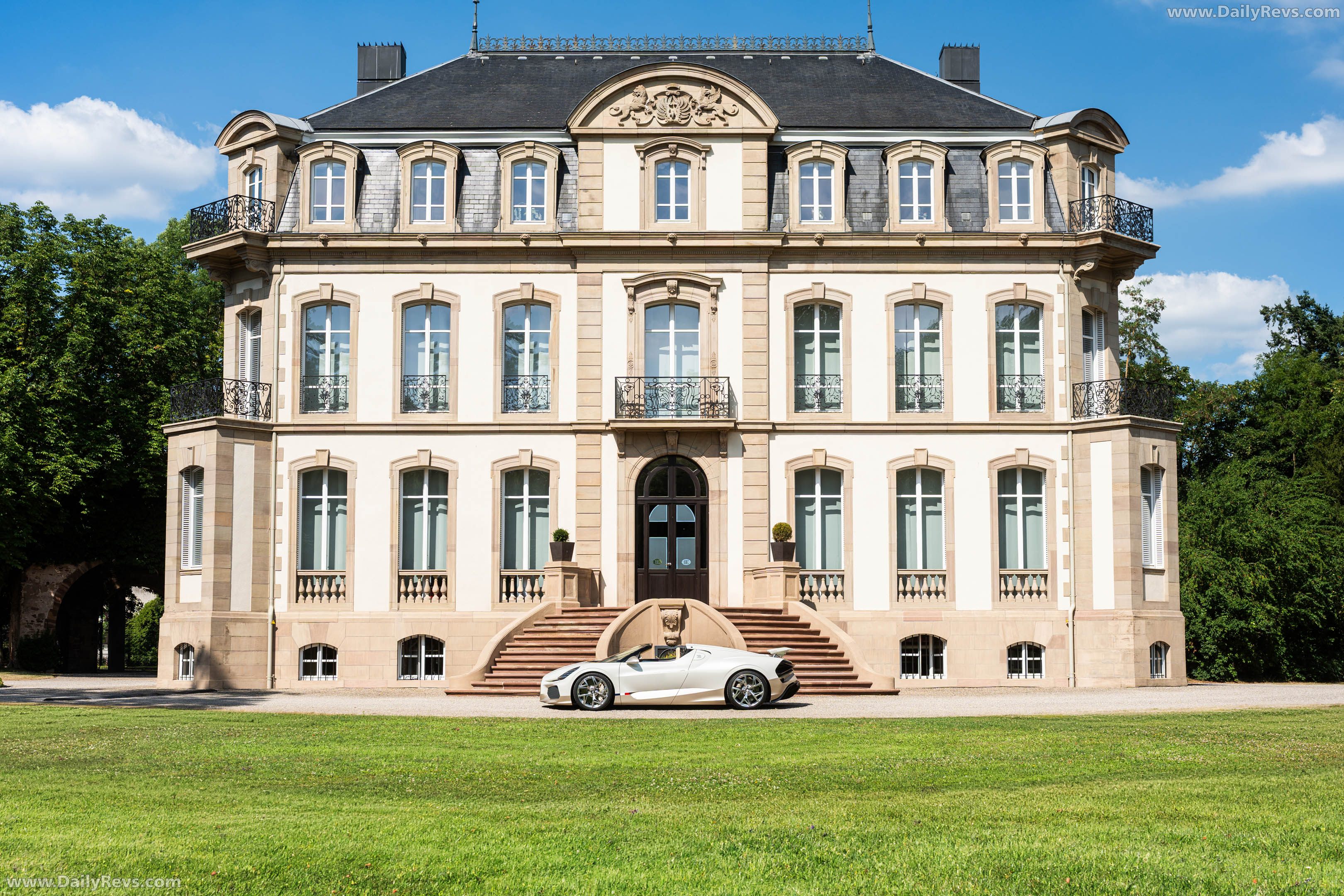 2026 Bugatti W16 Mistral The Last Of Its Kind Side View