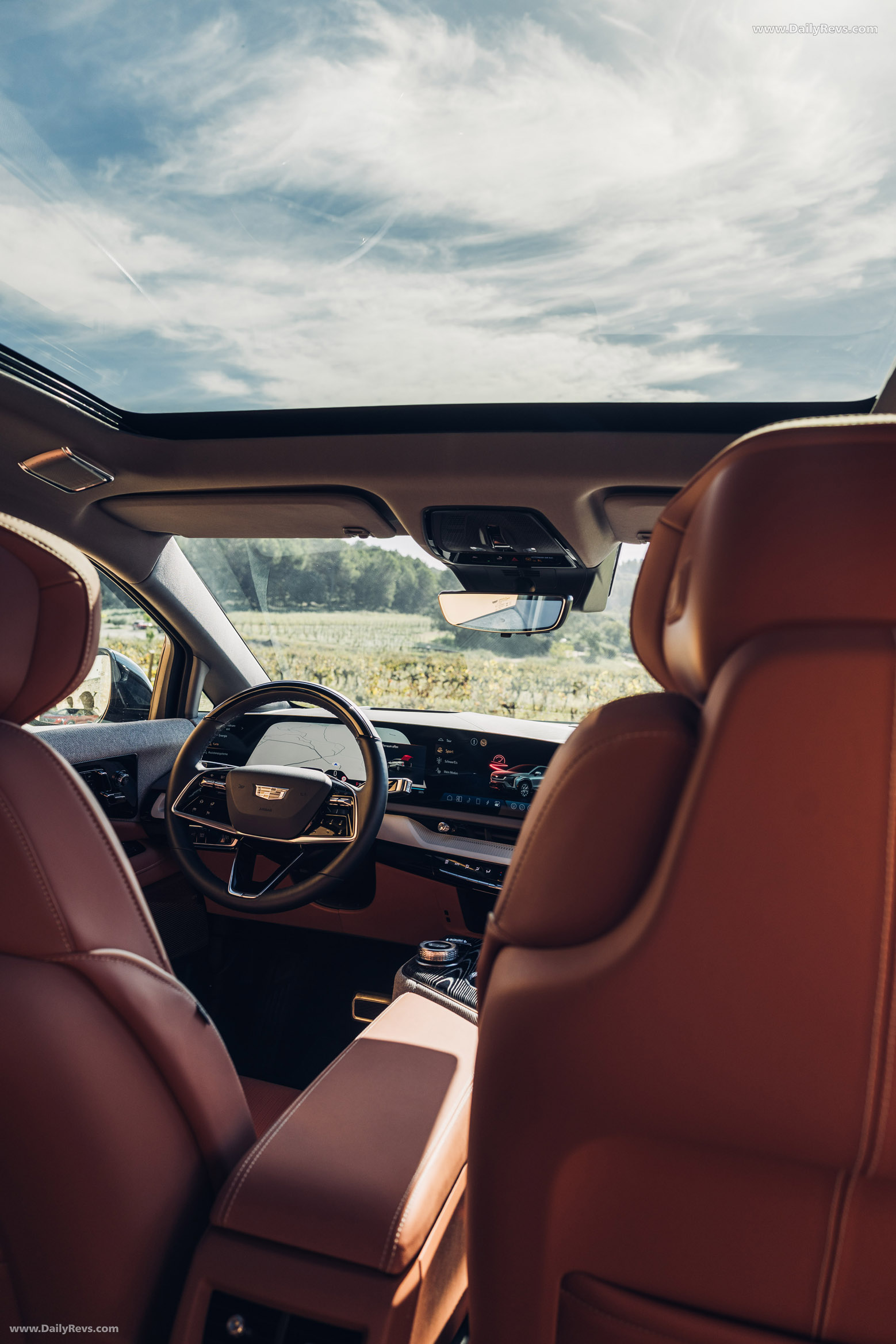2026 Cadillac Optiq European Version Interior