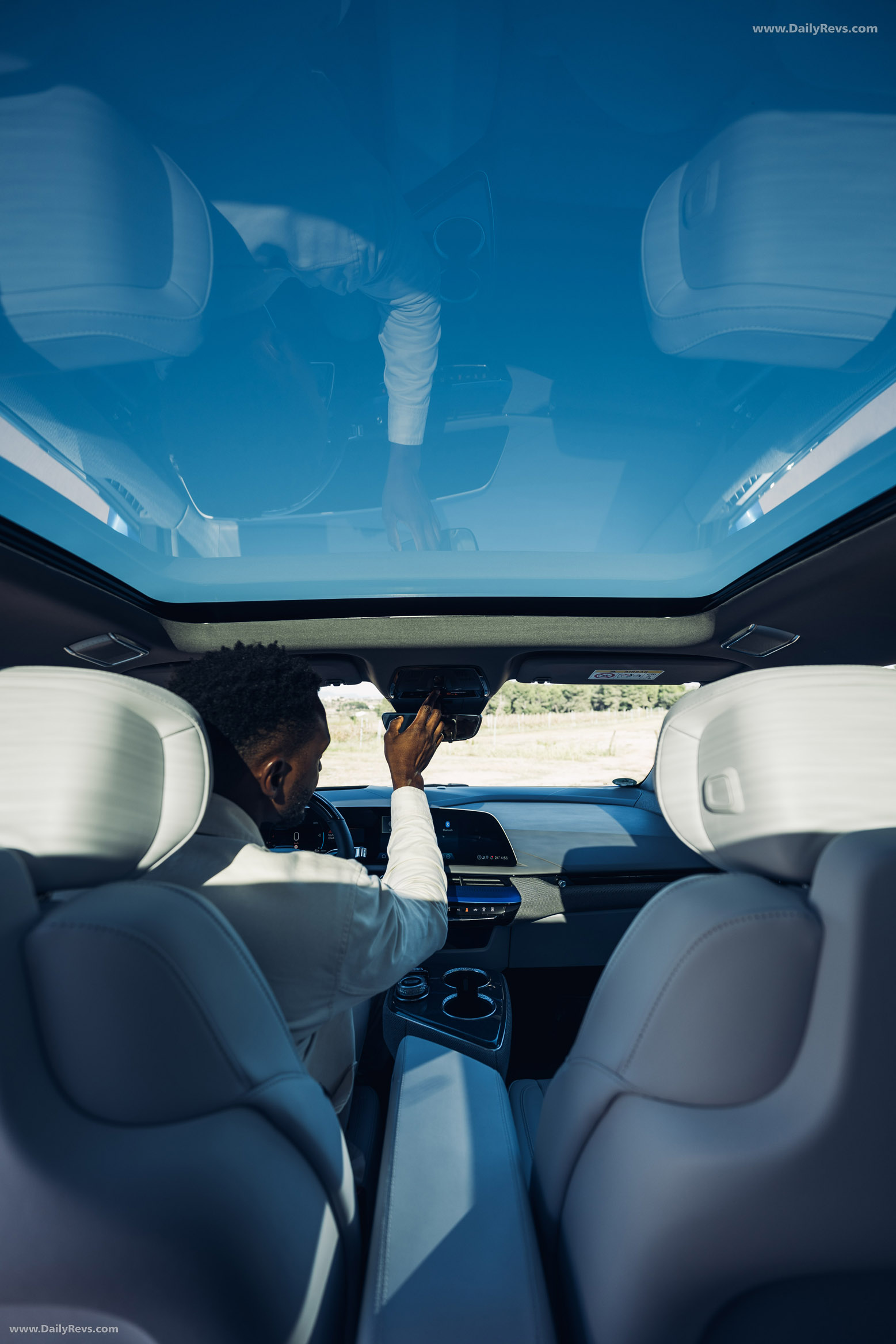 2026 Cadillac Optiq European Version Interior