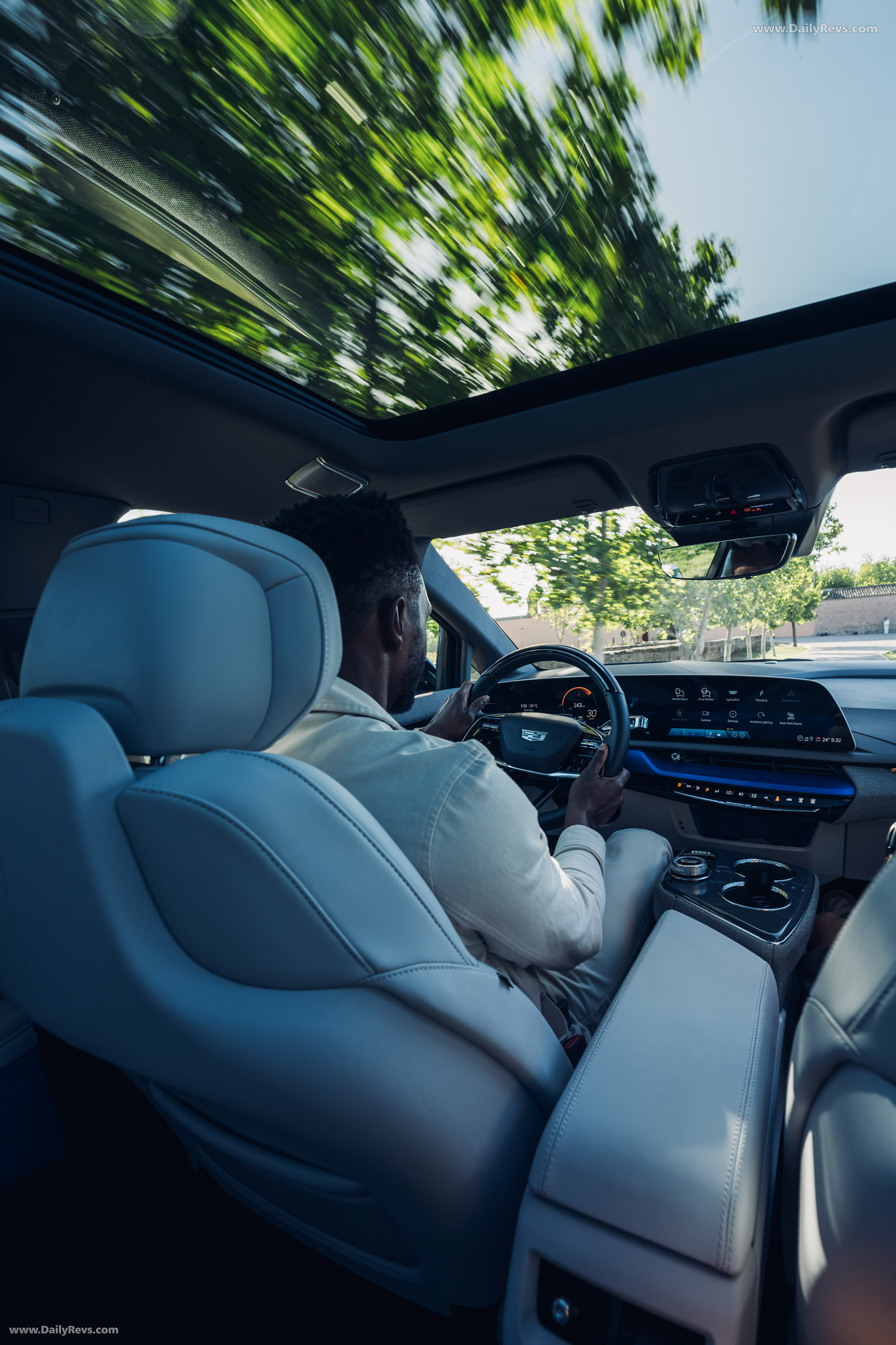 2026 Cadillac Optiq European Version Interior