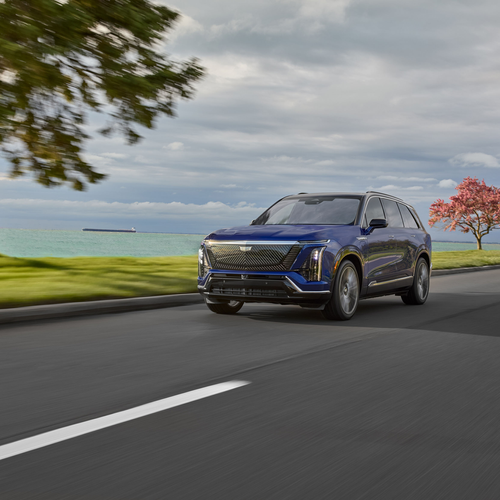 2026 Cadillac VISTIQ European Version Front View