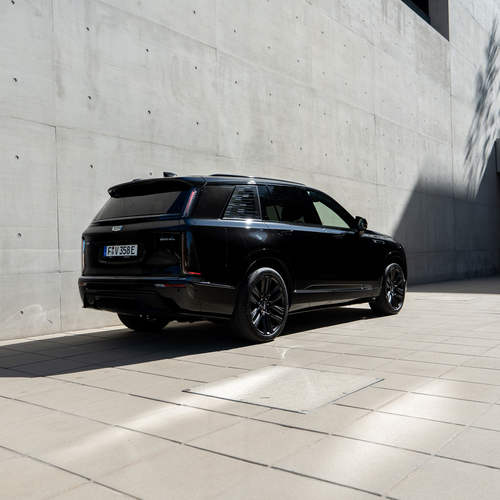 2026 Cadillac VISTIQ European Version Rear View