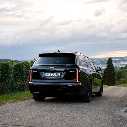 2026 Cadillac VISTIQ European Version Rear View