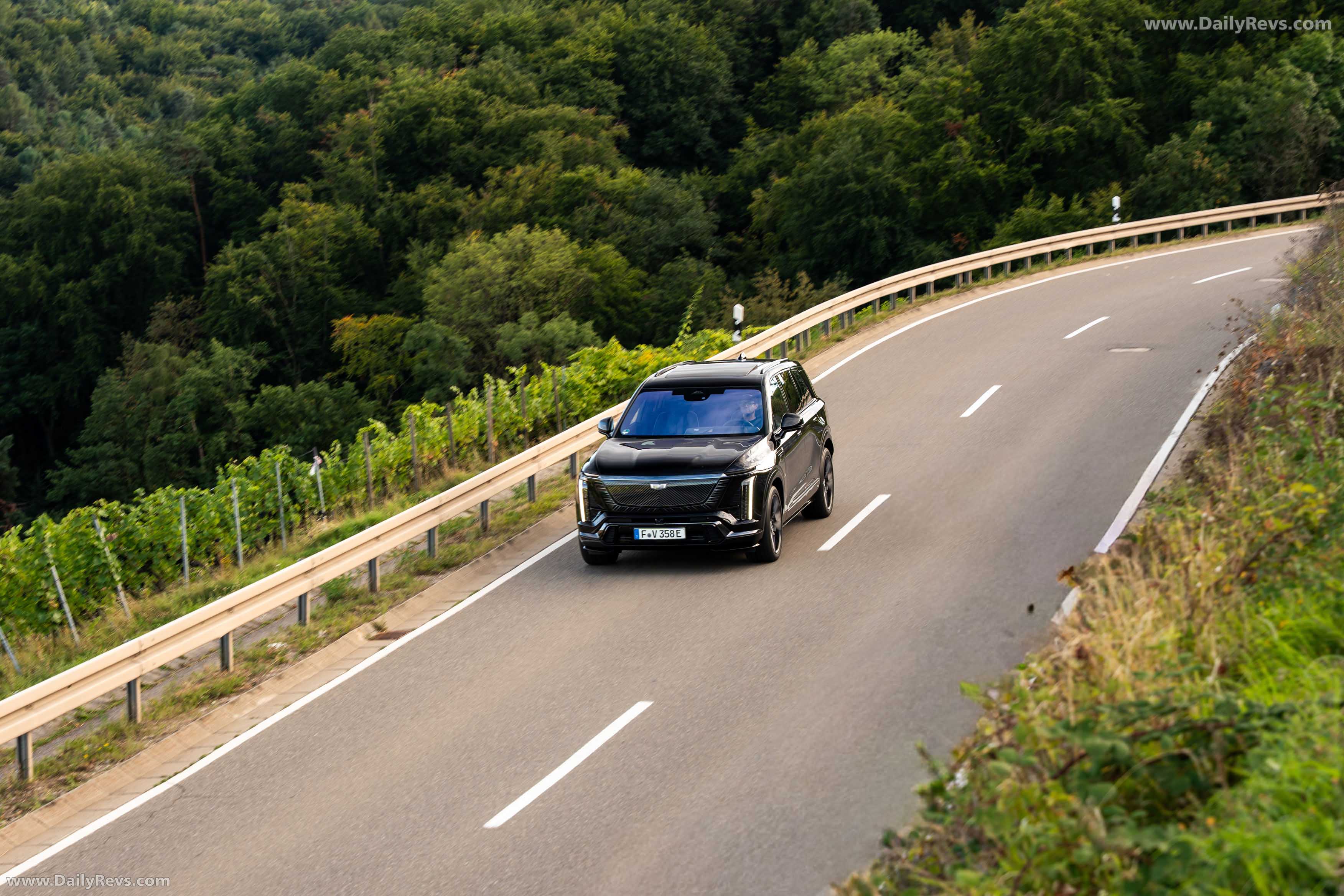 2026 Cadillac VISTIQ European Version Top View