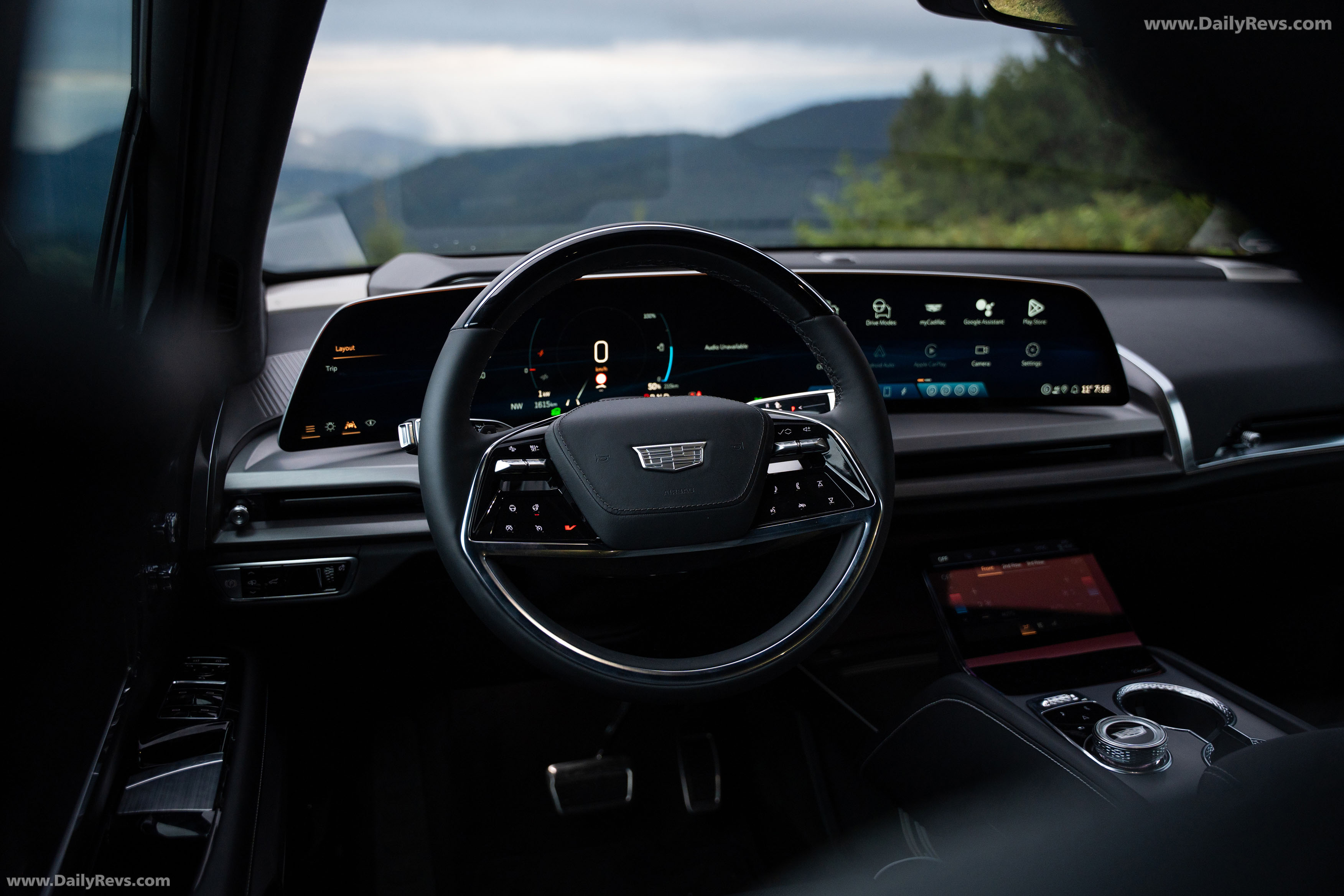 2026 Cadillac VISTIQ European Version Interior