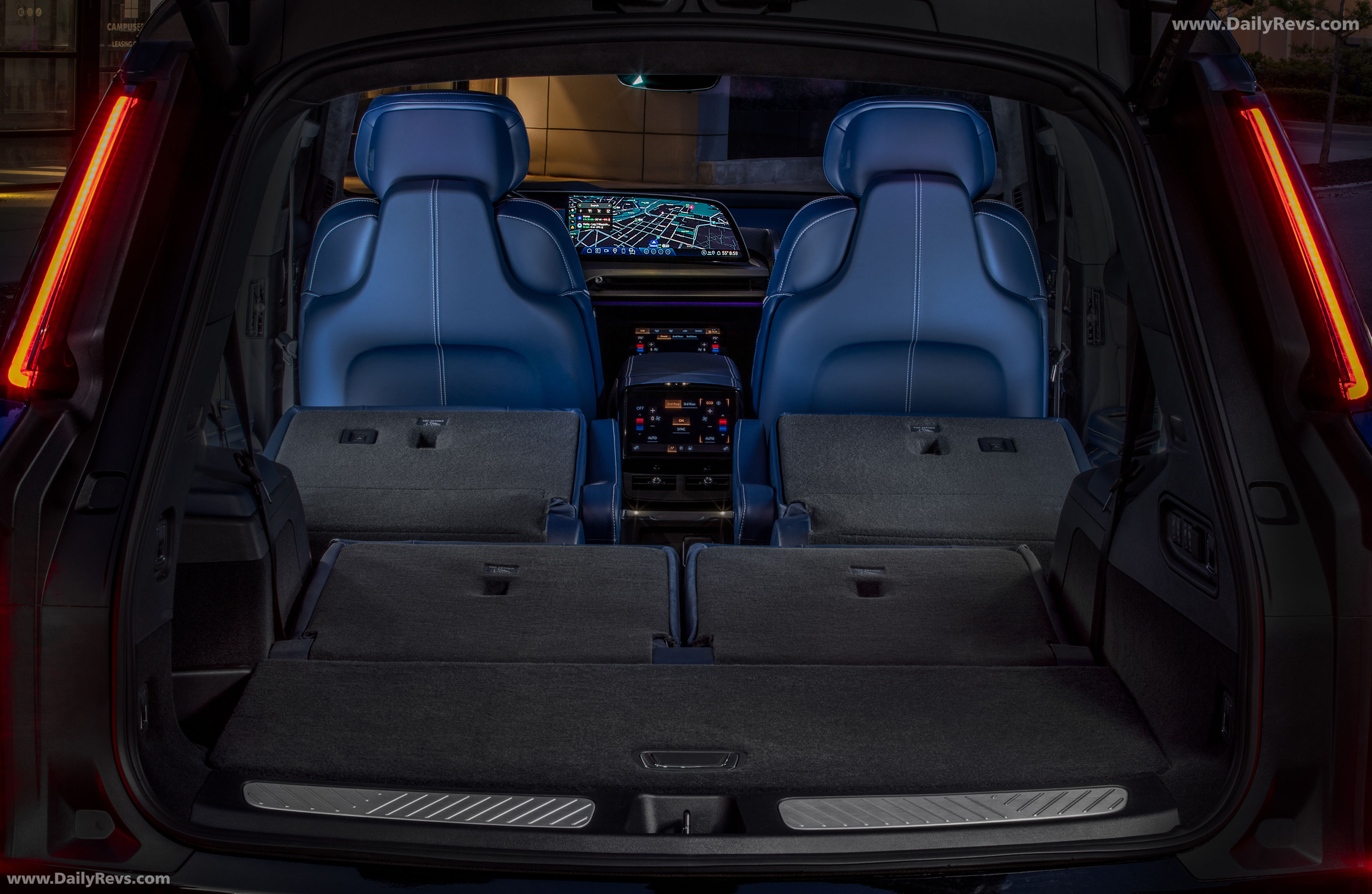 2026 Cadillac VISTIQ European Version Interior