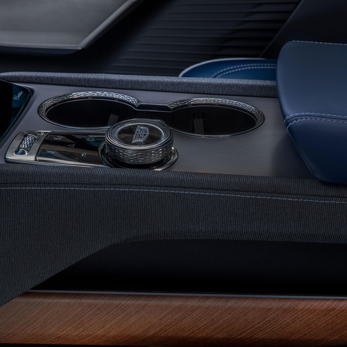 2026 Cadillac VISTIQ European Version Interior