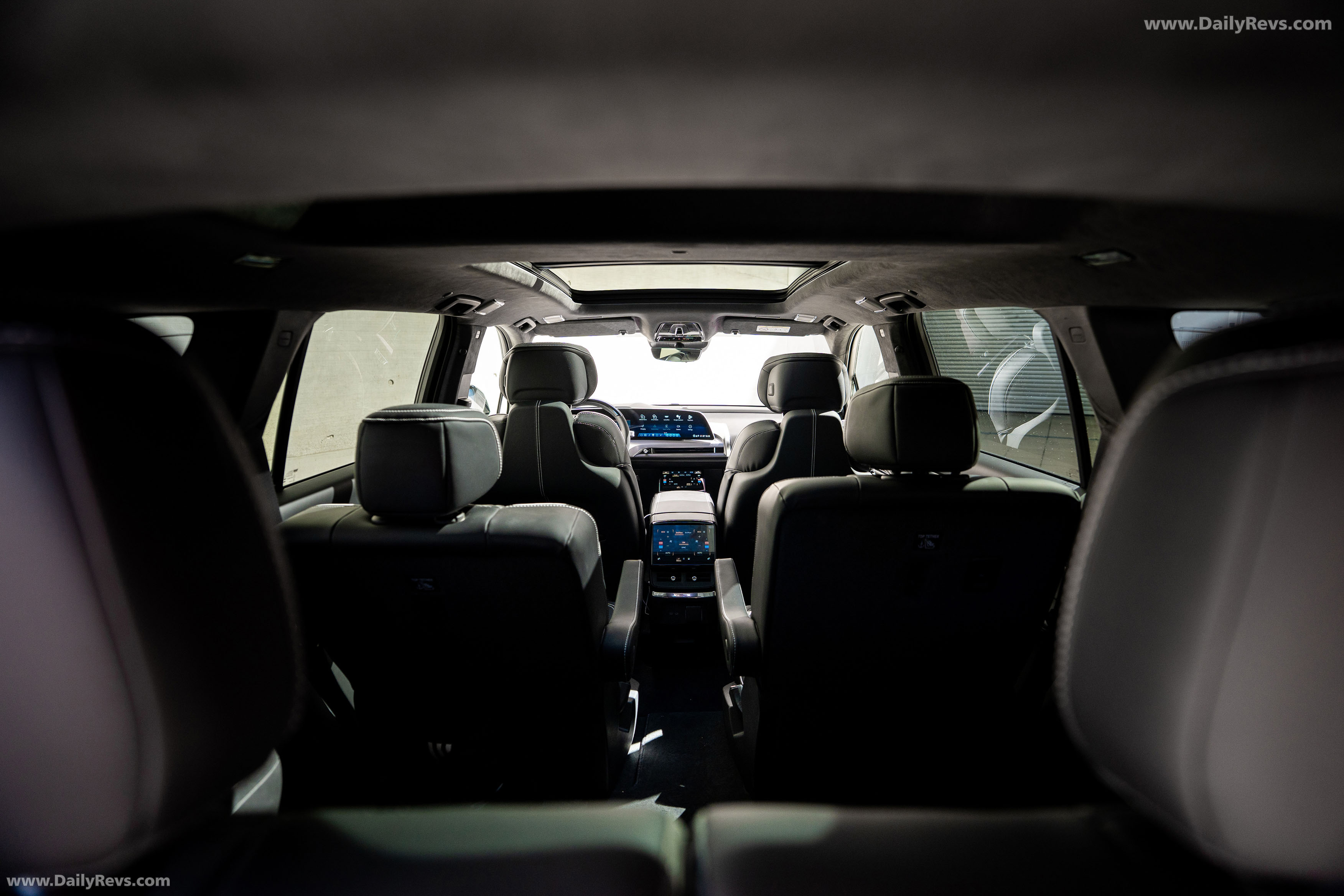2026 Cadillac VISTIQ European Version Interior