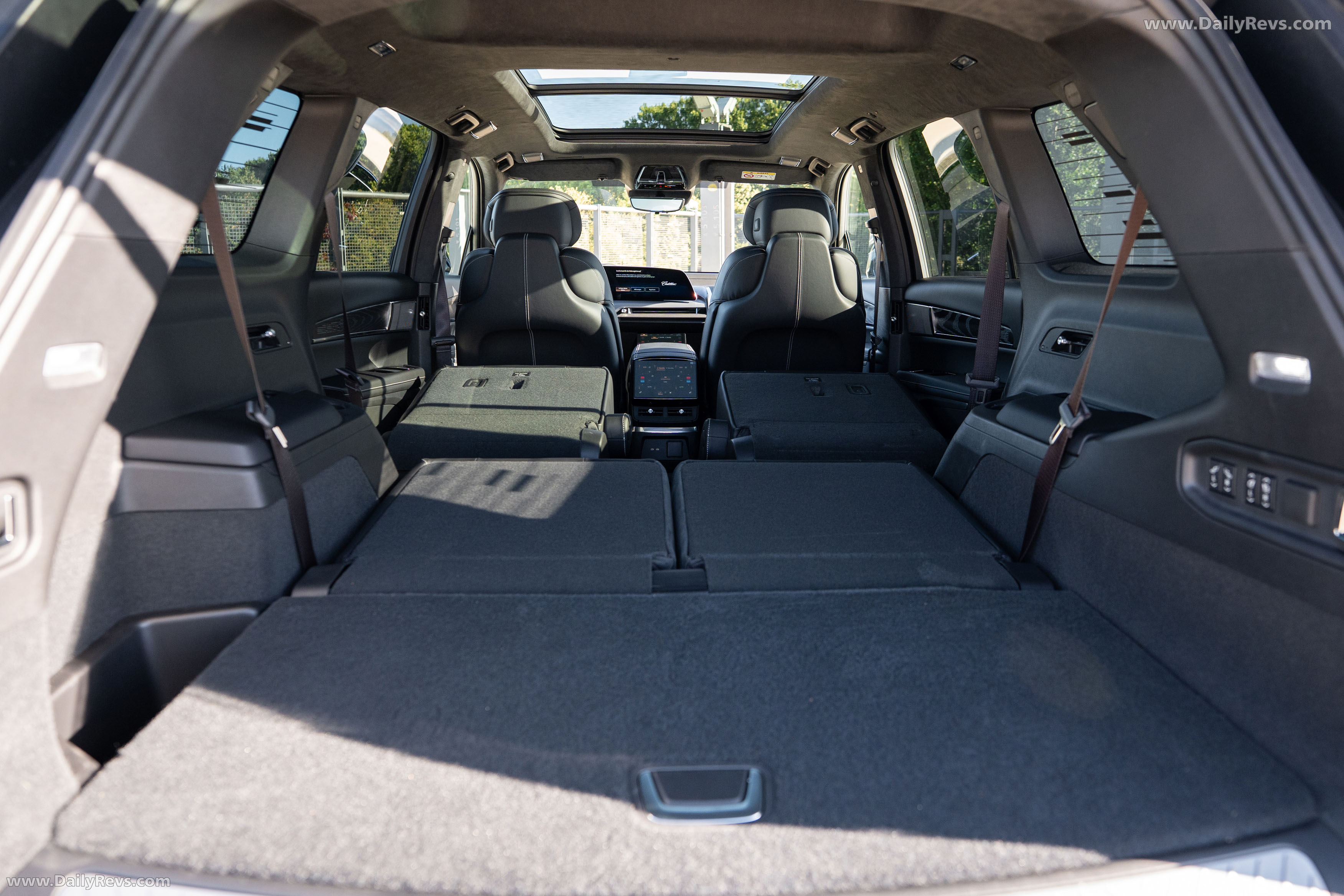 2026 Cadillac VISTIQ European Version Interior