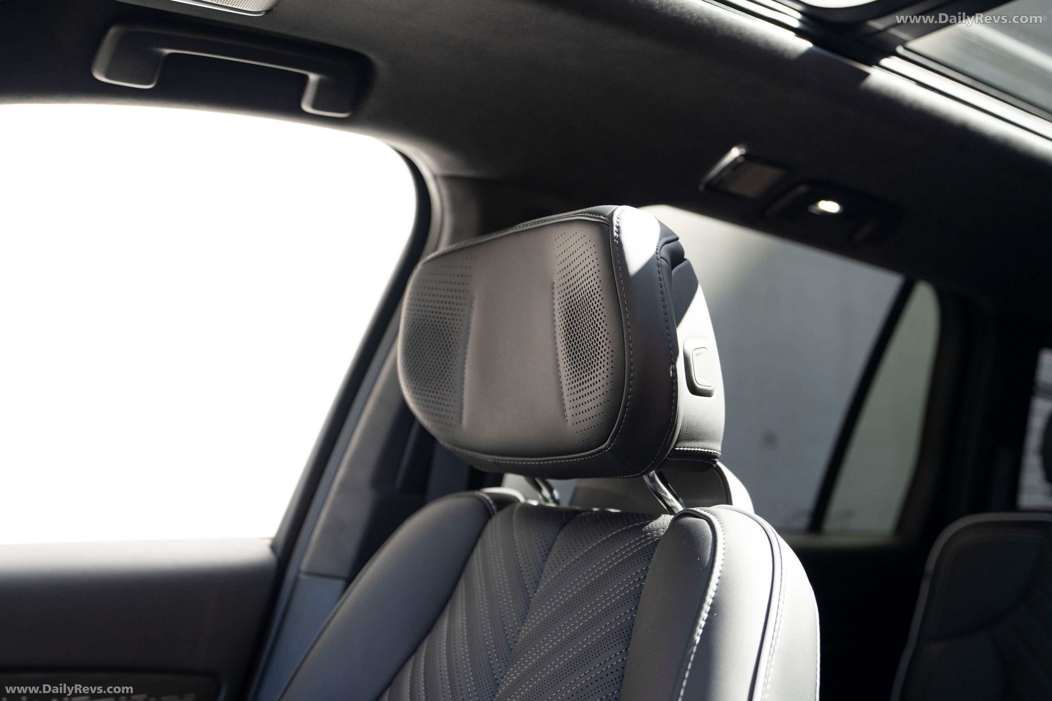2026 Cadillac VISTIQ European Version Interior