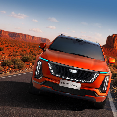 2026 Cadillac XT5 PHEV Front View