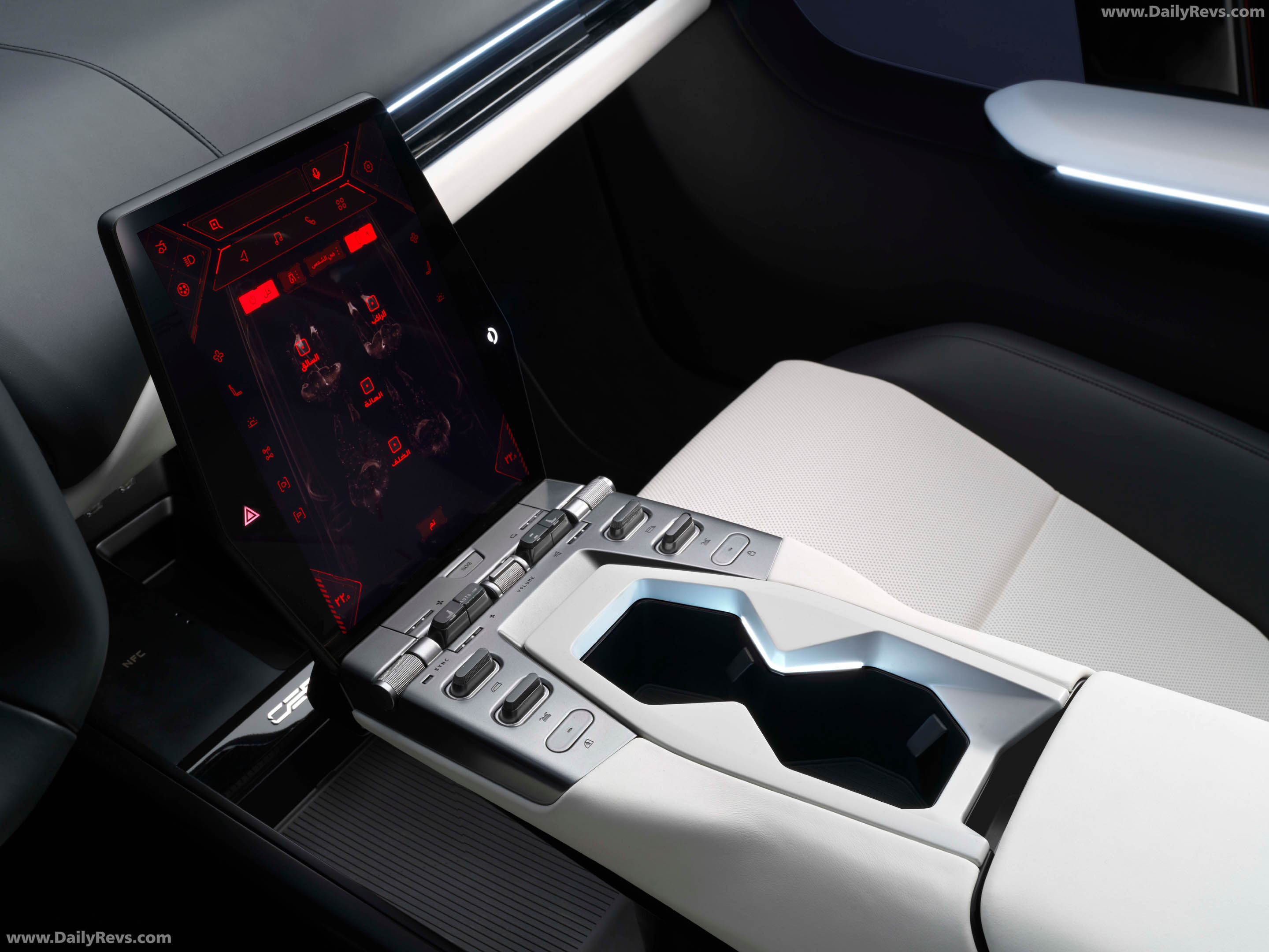 2027 Ceer Exobot SUV Interior