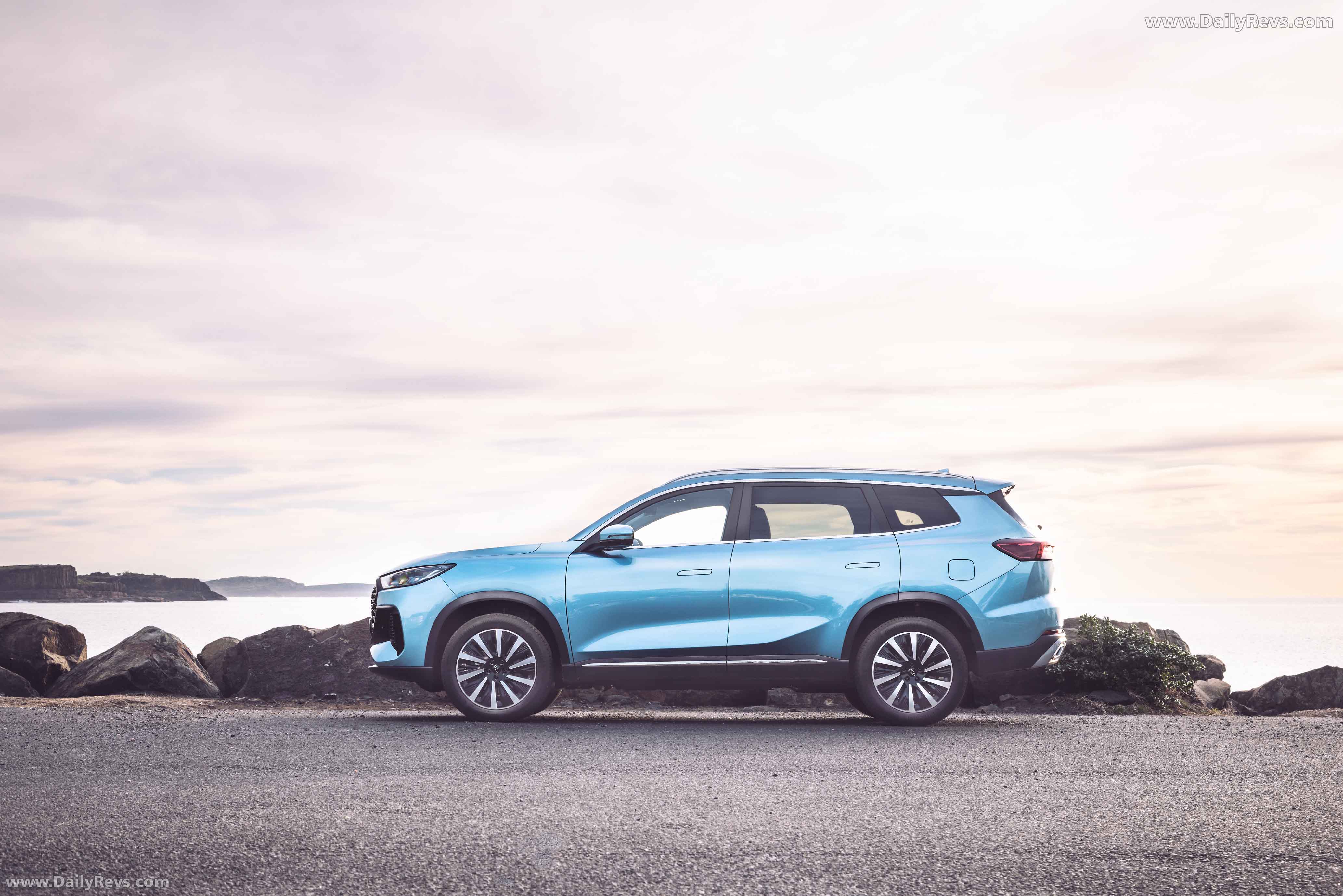 2025 Chery Automobiles Tiggo 8 Super Hybrid Side View