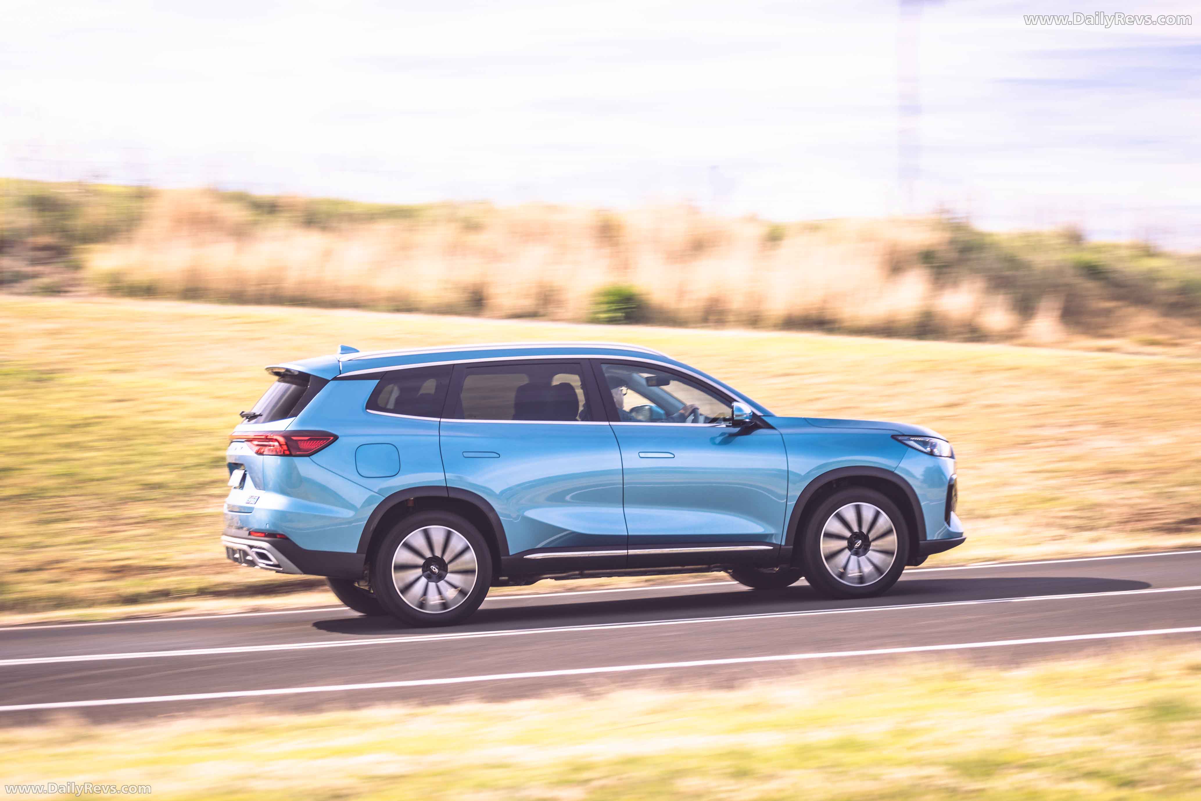 2025 Chery Automobiles Tiggo 8 Super Hybrid Side View