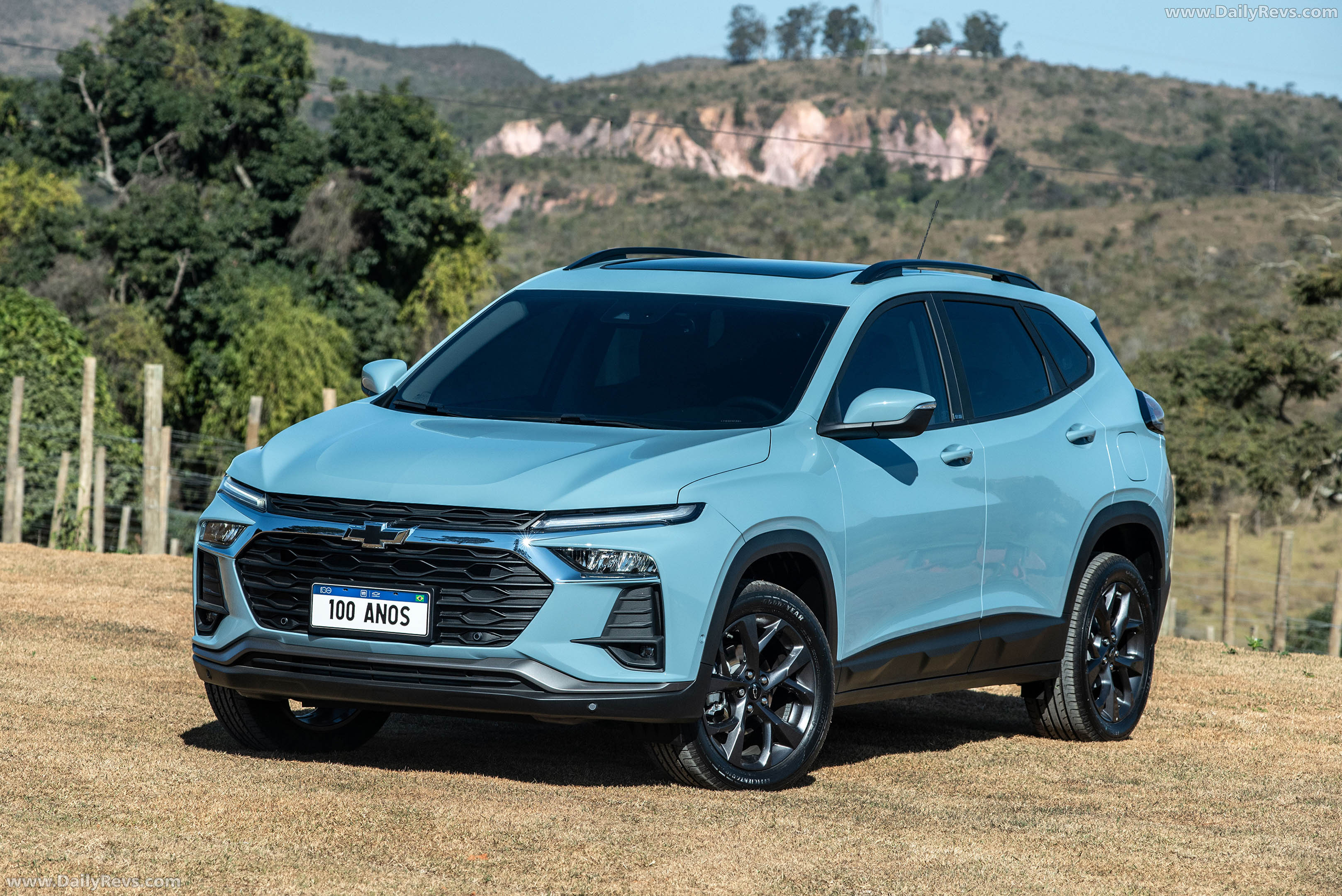 2026 Chevrolet Tracker 100 Years Edition Front View