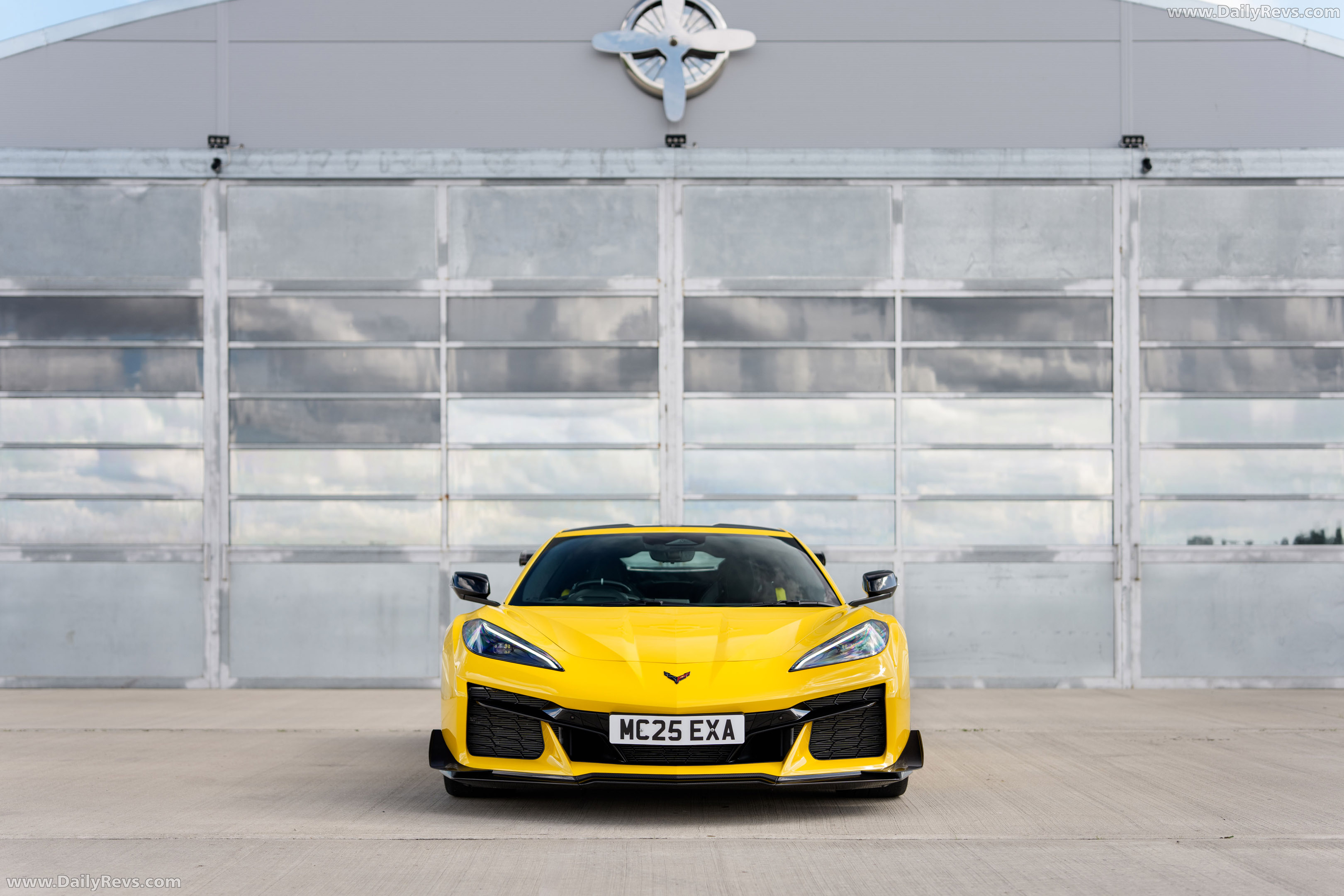 2025 Chevrolet Corvette Z06 Coupe UK Version Front View