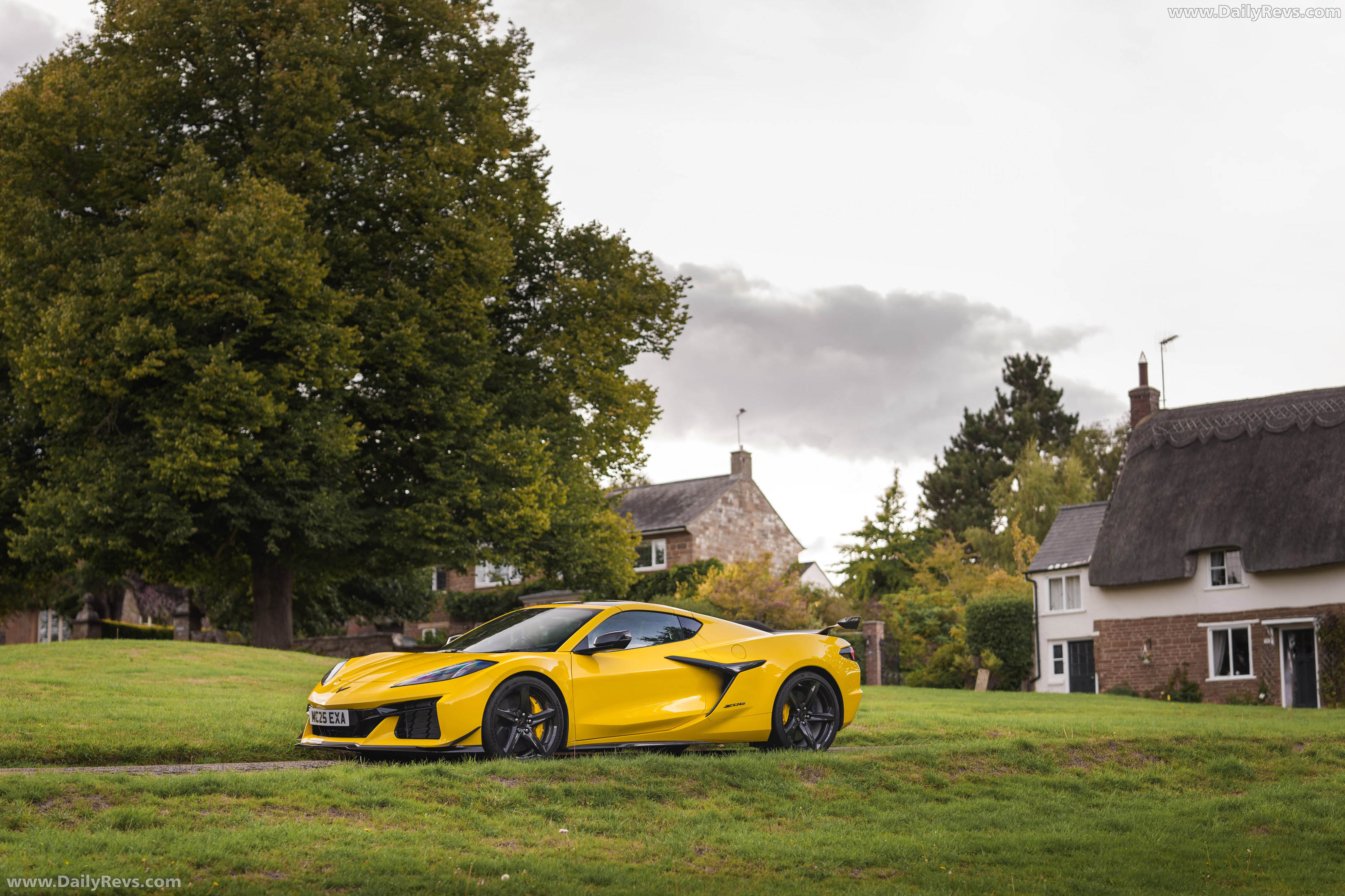 2025 Chevrolet Corvette Z06 Coupe UK Version Side View