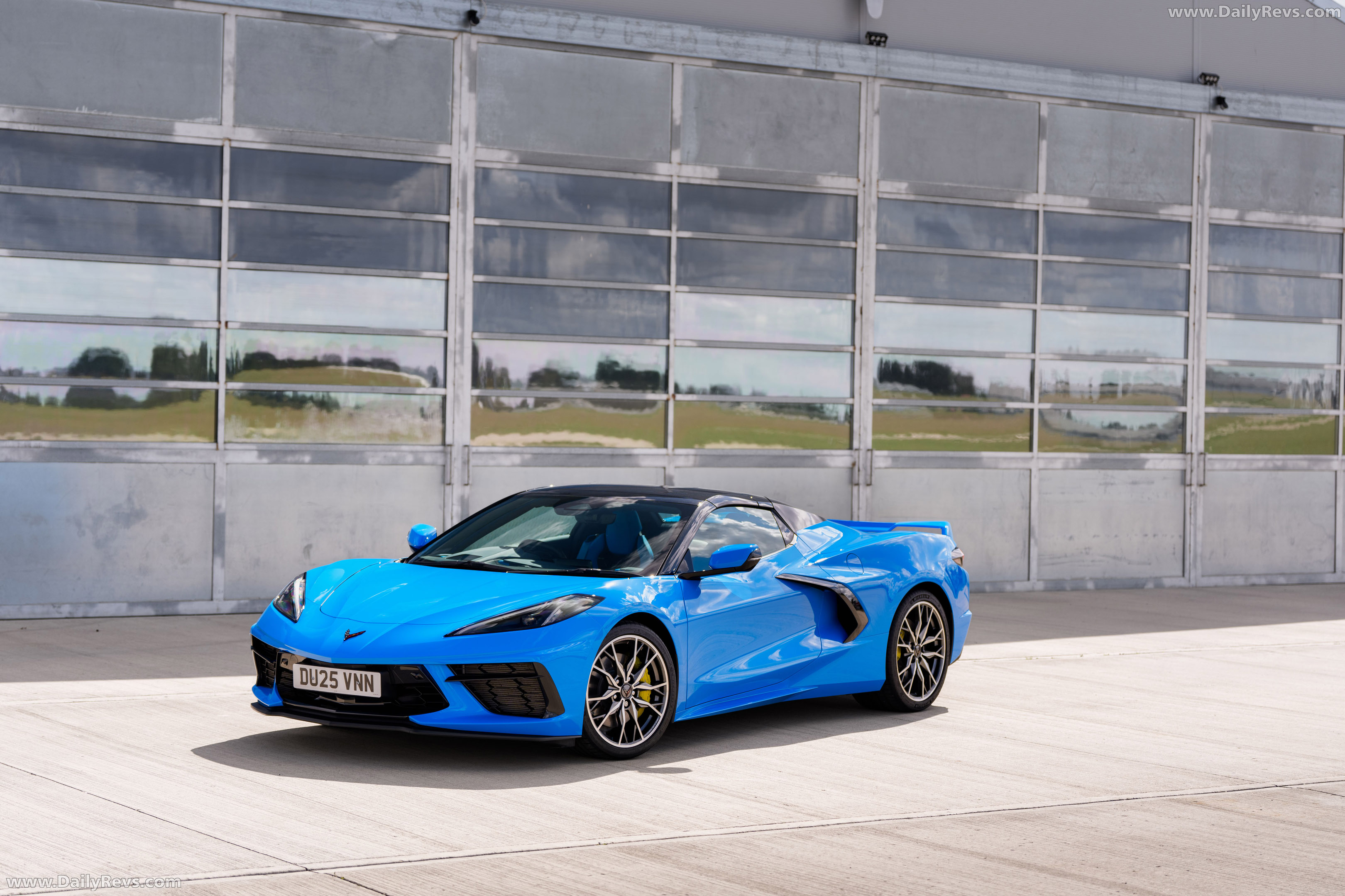 2025 Chevrolet Corvette C8 Stingray Convertible UK Version Front View