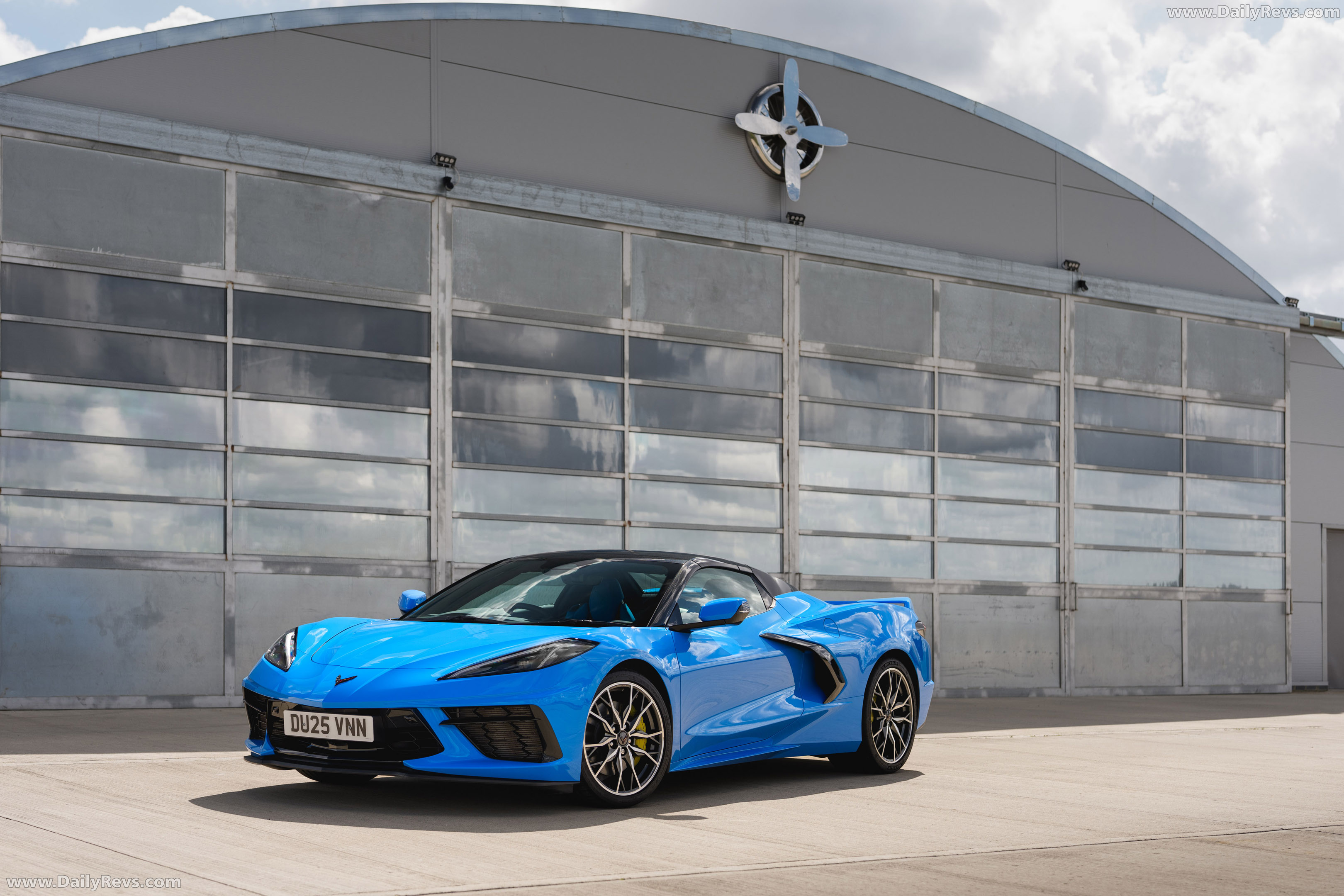 2025 Chevrolet Corvette C8 Stingray Convertible UK Version Front View