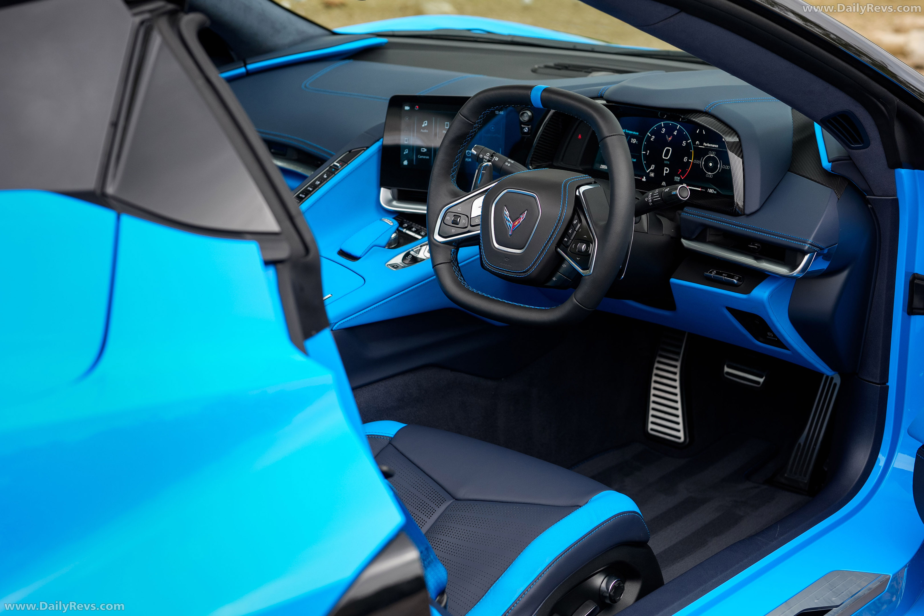 2025 Chevrolet Corvette C8 Stingray Convertible UK Version Interior