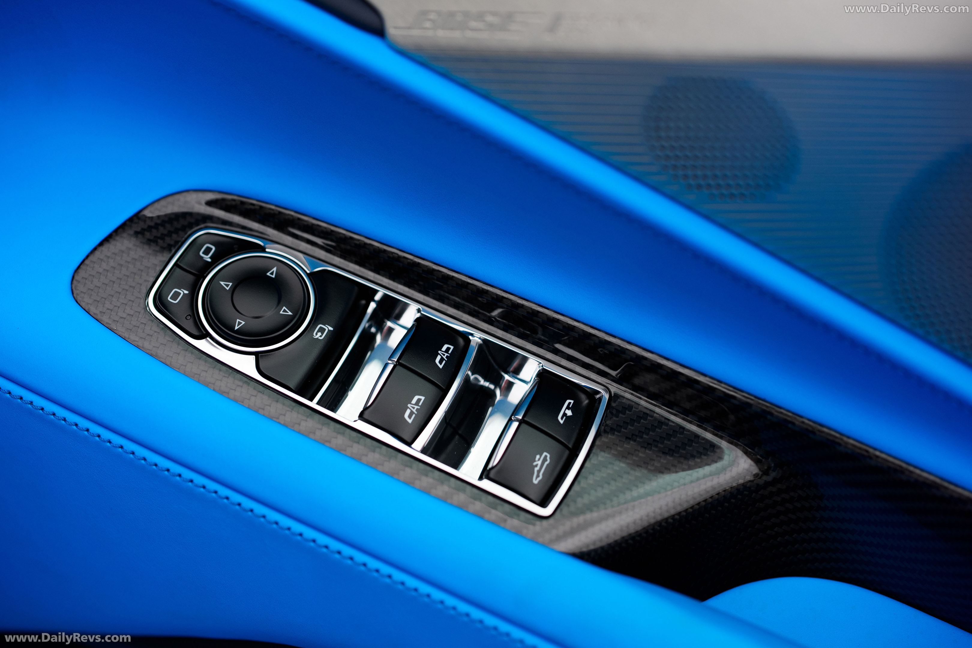 2025 Chevrolet Corvette C8 Stingray Convertible UK Version Interior
