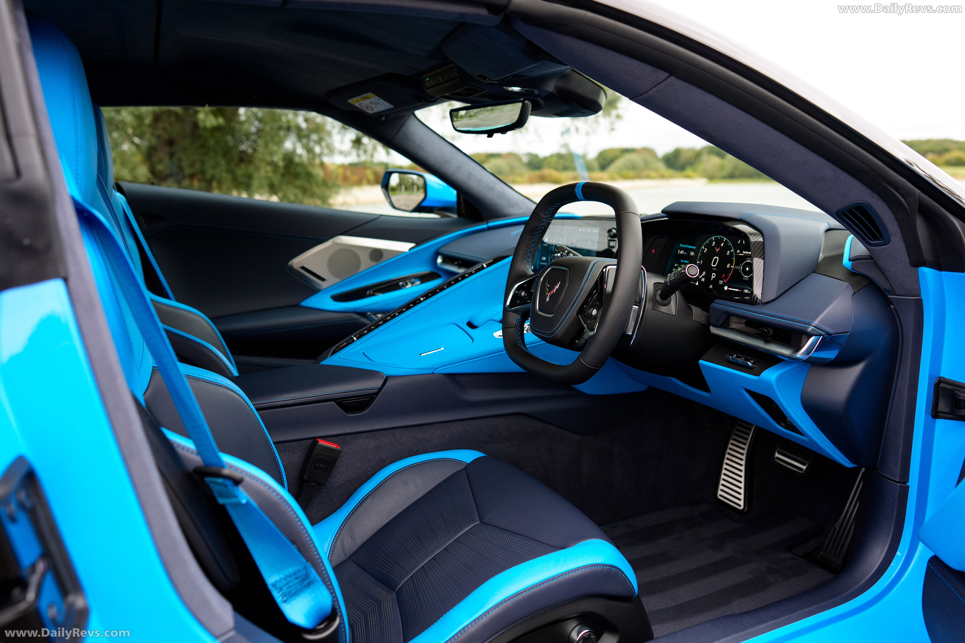 2025 Chevrolet Corvette C8 Stingray Convertible UK Version Interior